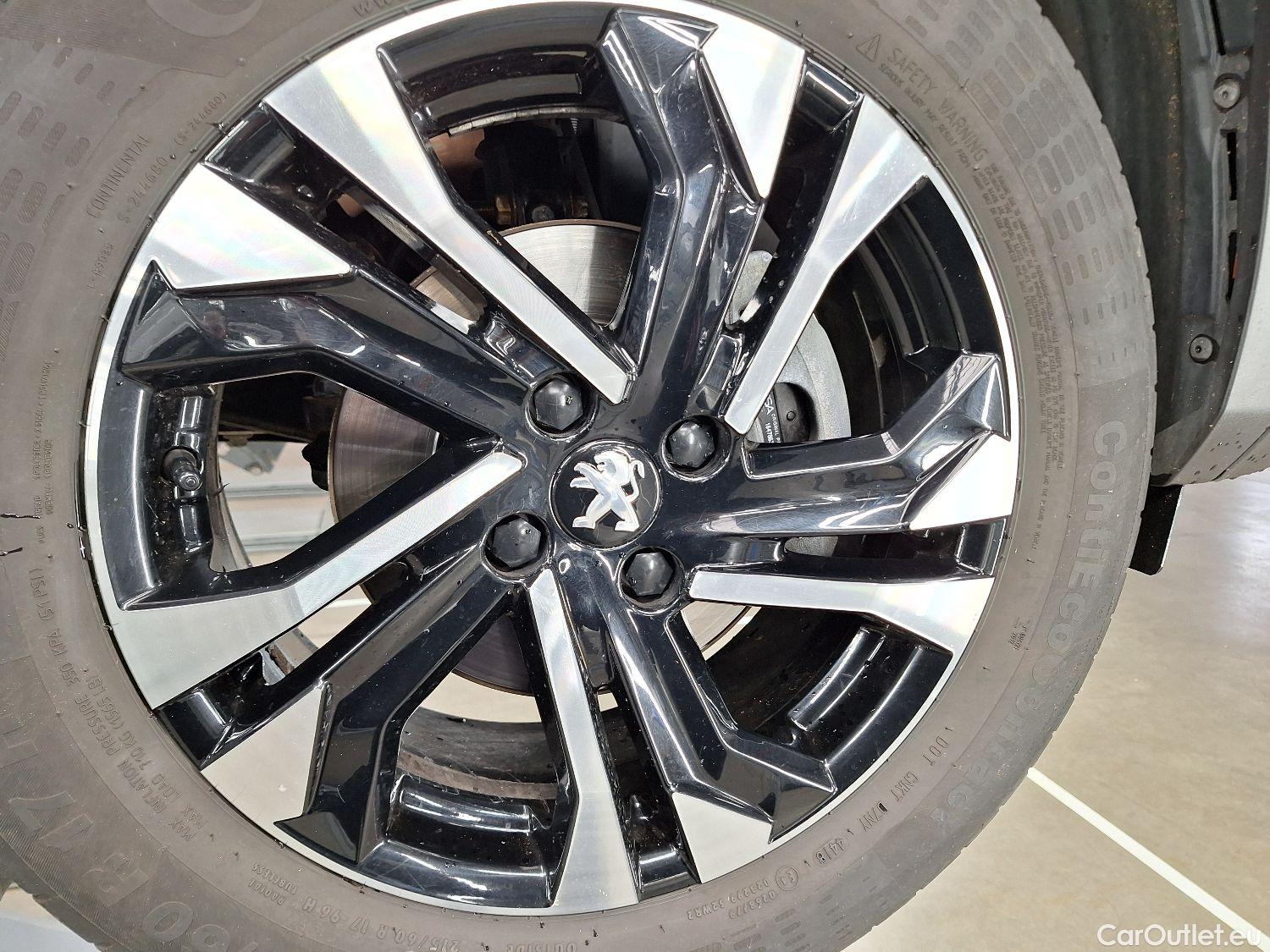  Peugeot  2008 Peugeot,  '19, Peugeot  1.2 Puretech 96kW S&S EAT8 GT Line 5d #1