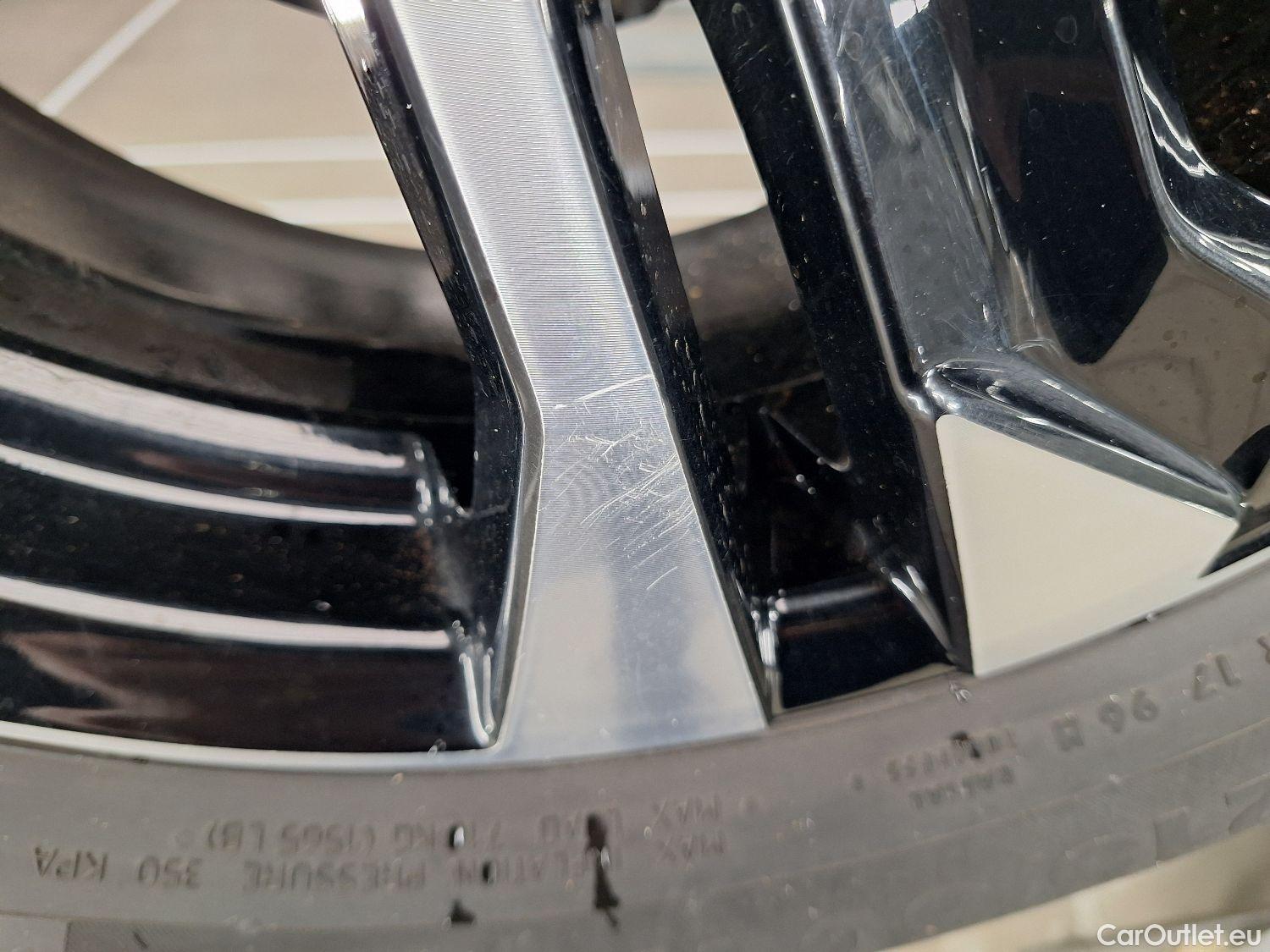  Peugeot  2008 Peugeot,  '19, Peugeot  1.2 Puretech 96kW S&S EAT8 GT Line 5d #8