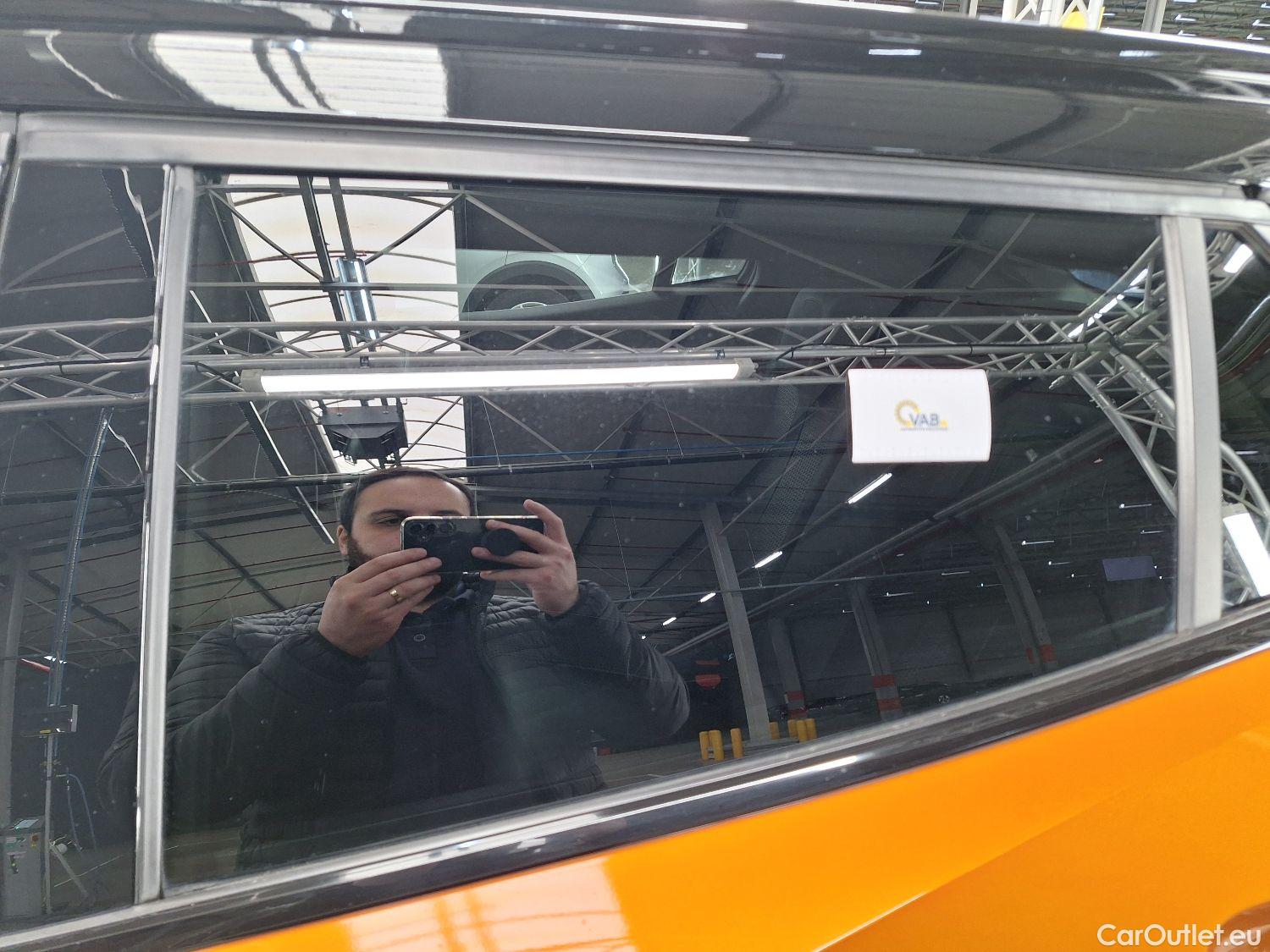  Peugeot  2008 Peugeot,  '19, Peugeot  1.2 Puretech 96kW S&S EAT8 GT Line 5d #20