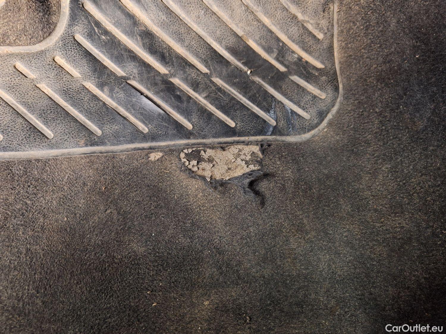  Toyota  Hilux Toyota, _Hi-Lux '16, Toyota  2.4 D-4D Double Cab Active 4d #2