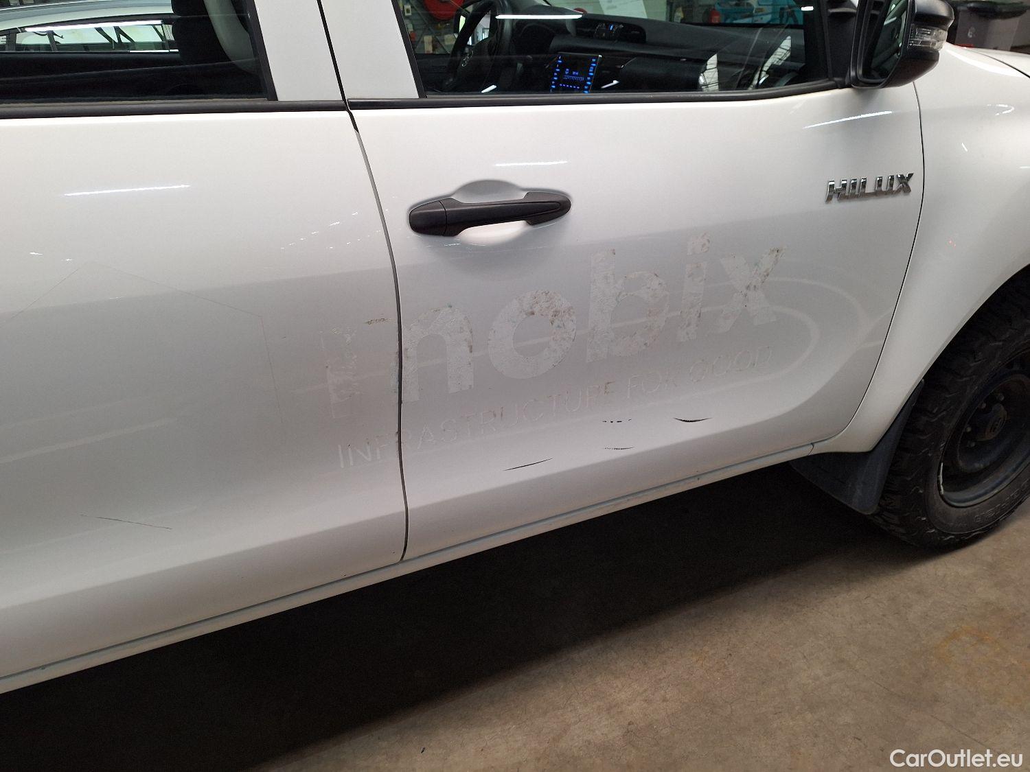  Toyota  Hilux Toyota, _Hi-Lux '16, Toyota  2.4 D-4D Double Cab Active 4d #41