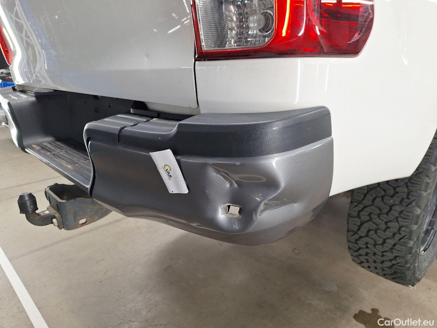  Toyota  Hilux Toyota, _Hi-Lux '16, Toyota  2.4 D-4D Double Cab Active 4d #5