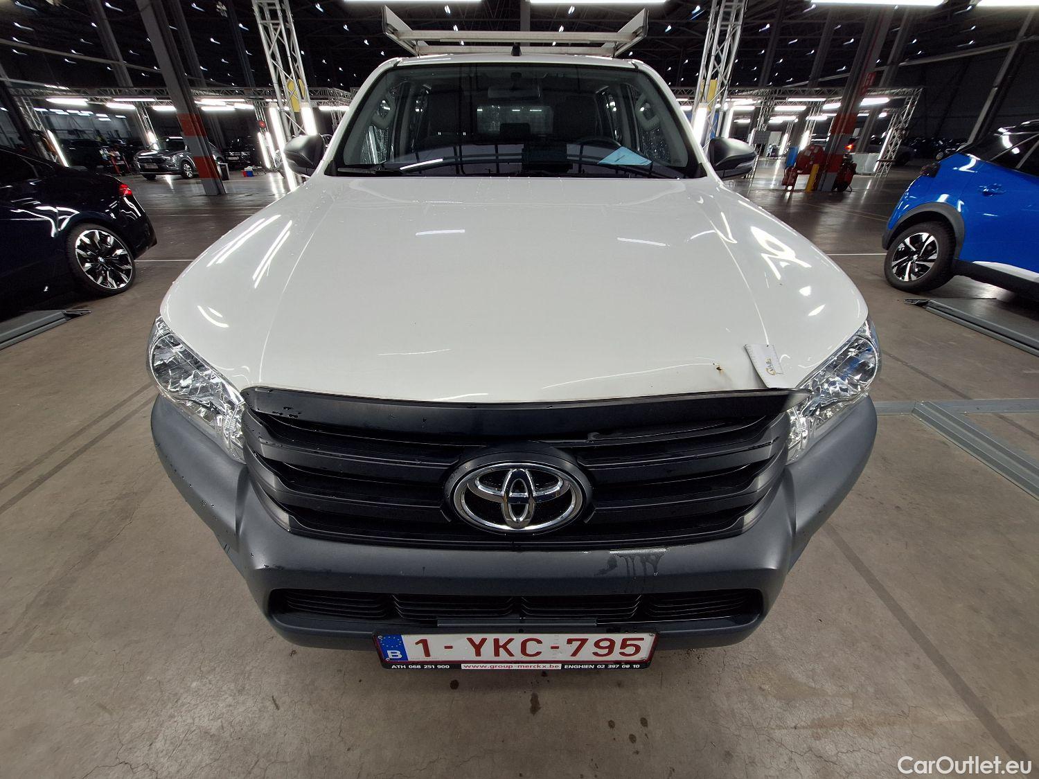  Toyota  Hilux Toyota, _Hi-Lux '16, Toyota  2.4 D-4D Double Cab Active 4d #34