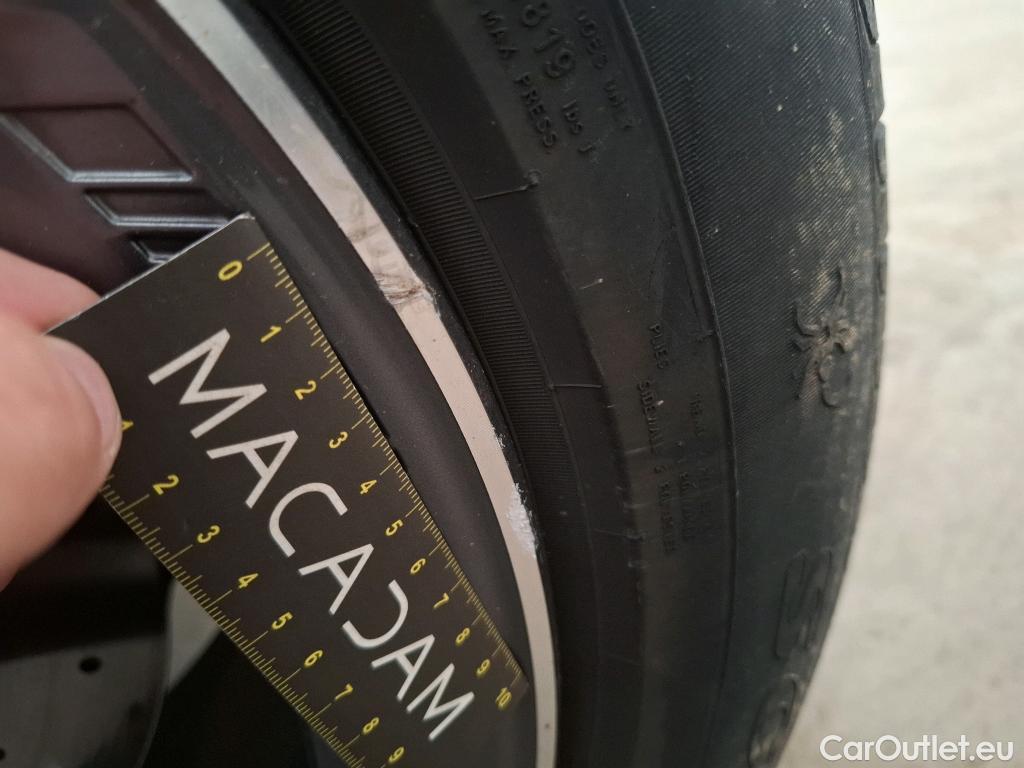  Mercedes  G-Klasee MERCEDES-BENZ GLC Coupe / 2019 / 5P / Coupé 2.0 GLC 300 E BUSINESS LINE 4MATIC #26