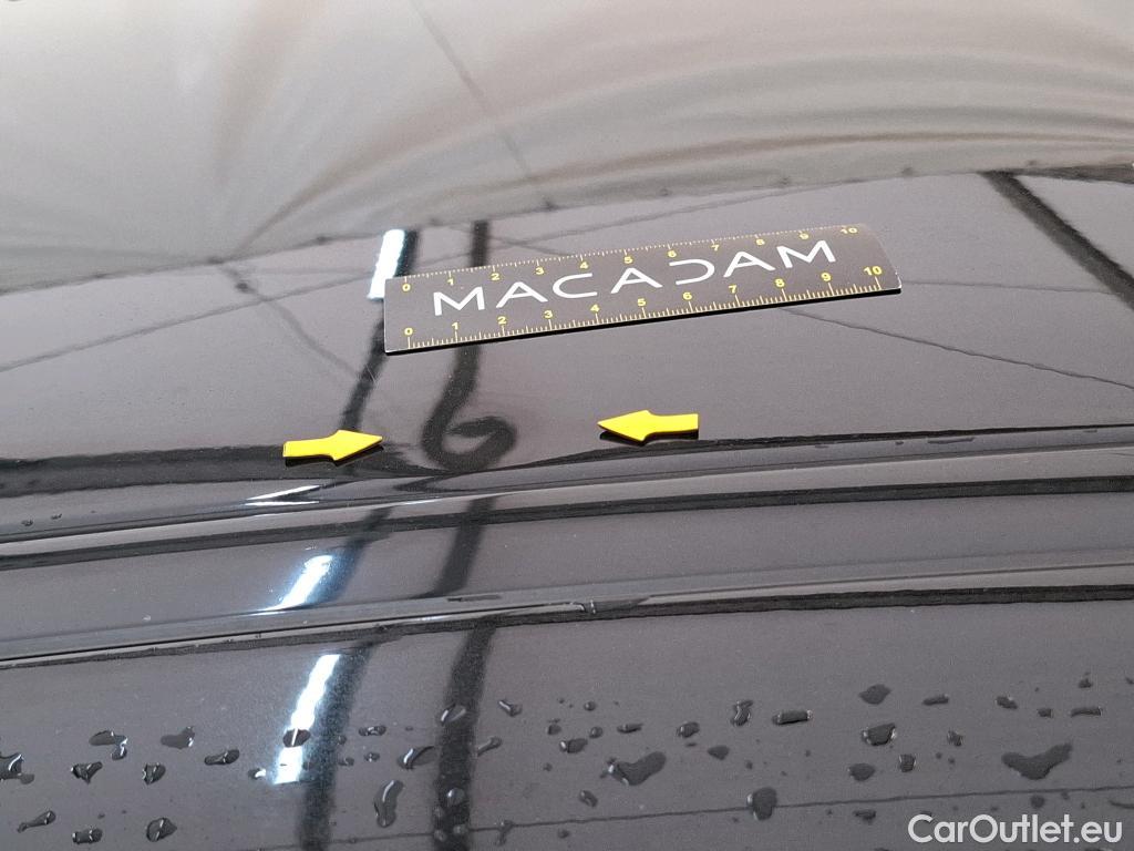  Mercedes  G-Klasee MERCEDES-BENZ GLC Coupe / 2019 / 5P / Coupé GLC 300 e AMG Line 4Matic #31