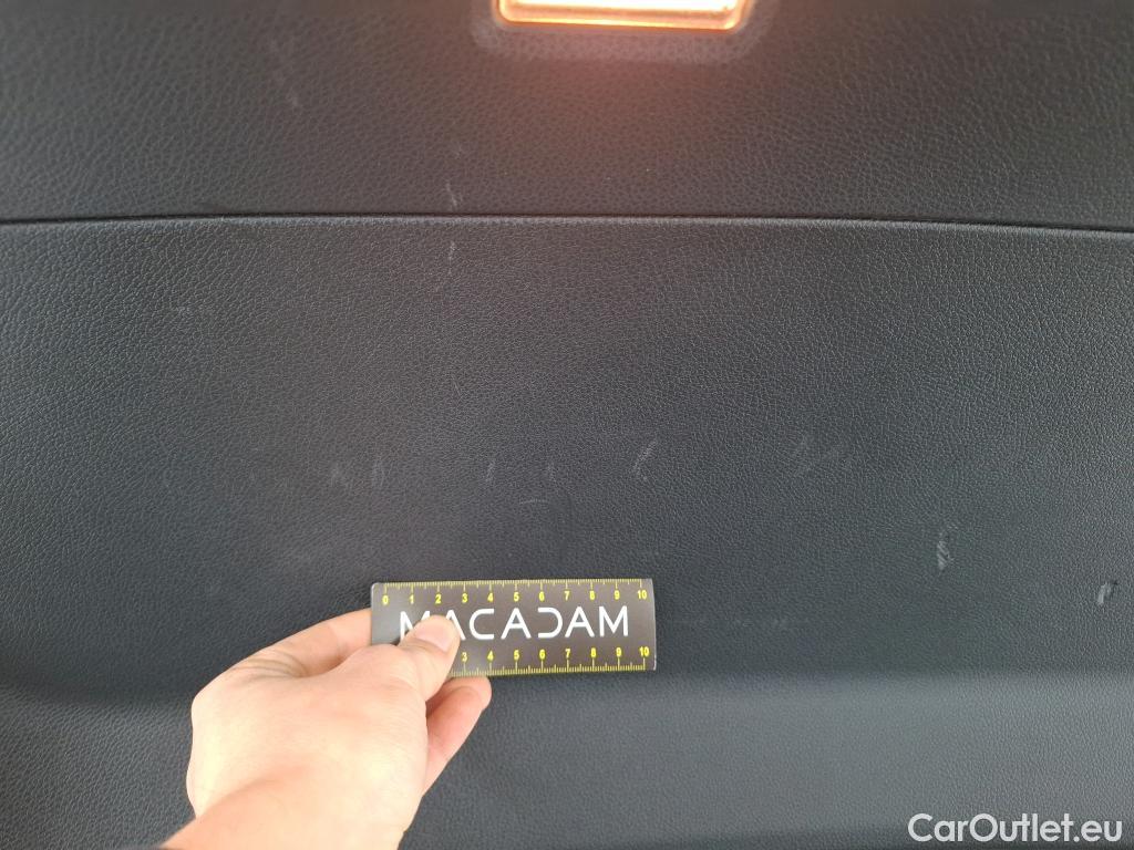  Mercedes  G-Klasee MERCEDES-BENZ GLC Coupe / 2019 / 5P / Coupé GLC 300 e AMG Line 4Matic #36