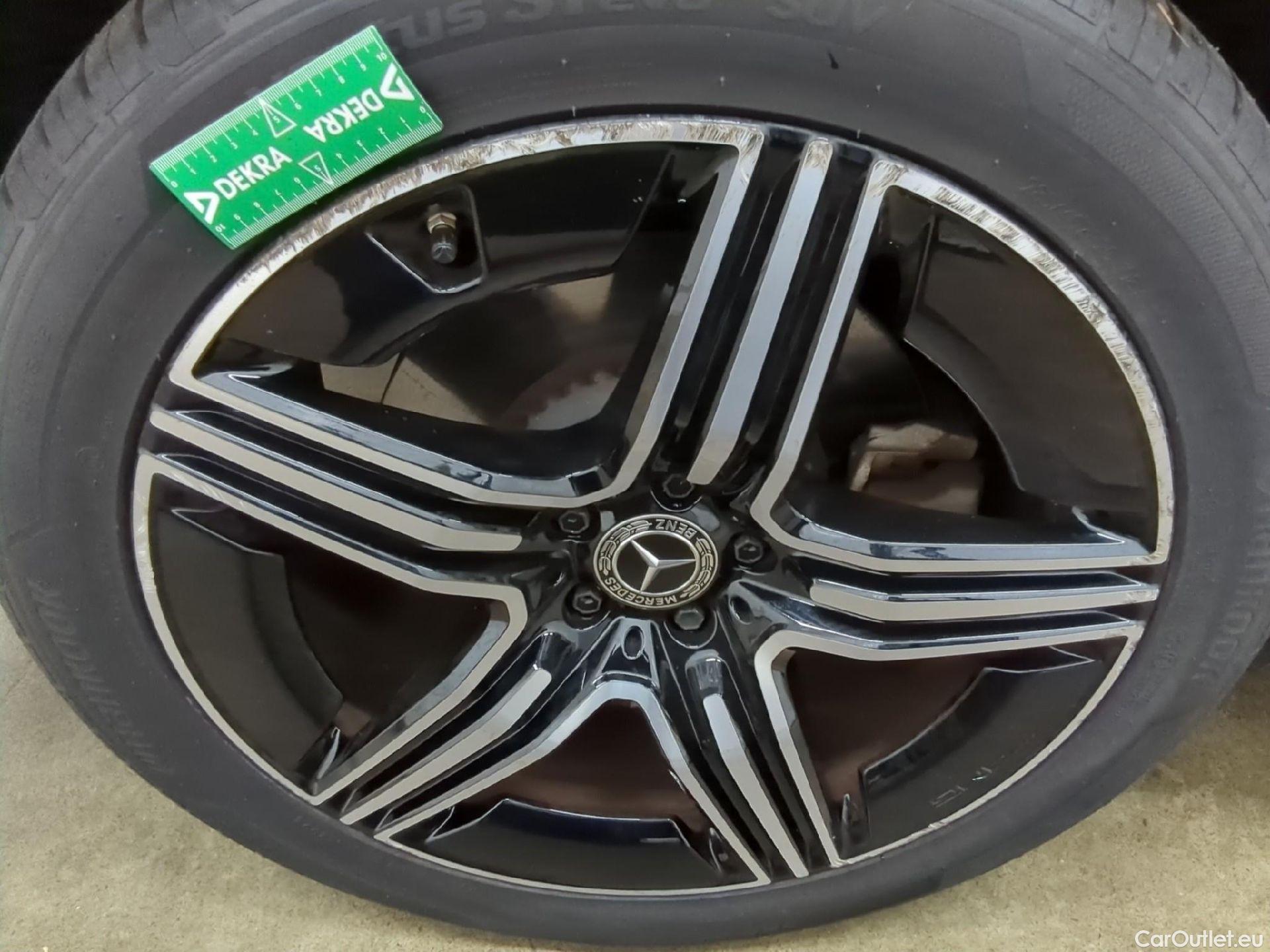  Mercedes  GLC MERCEDES-BENZ  / 2022 / 5P / SUV  400 e AMG Line 4MATIC #10