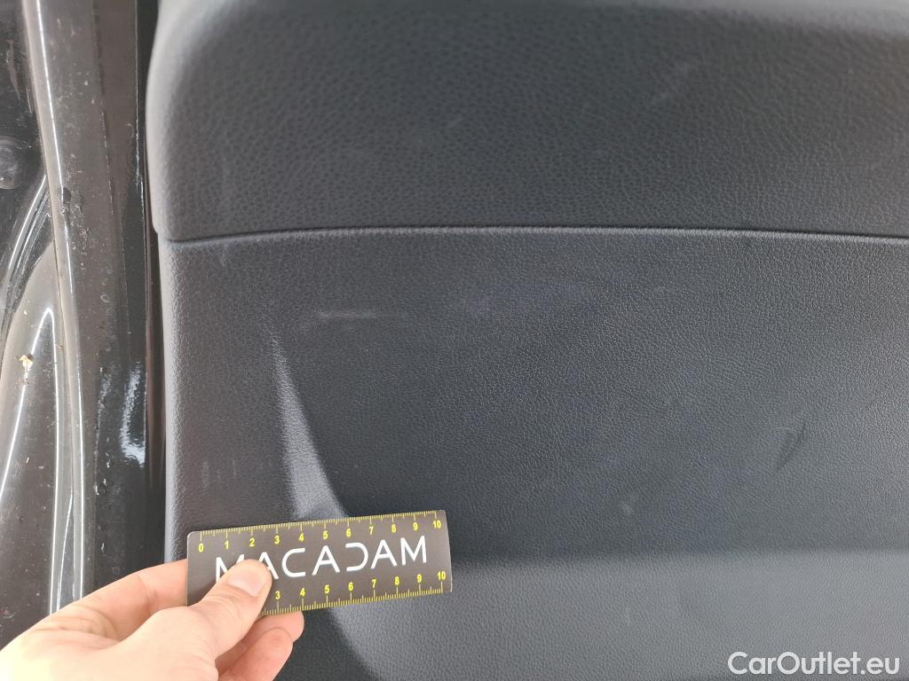  Mercedes  G-Klasee MERCEDES-BENZ GLC Coupe / 2019 / 5P / Coupé GLC 300 e AMG Line 4Matic #35