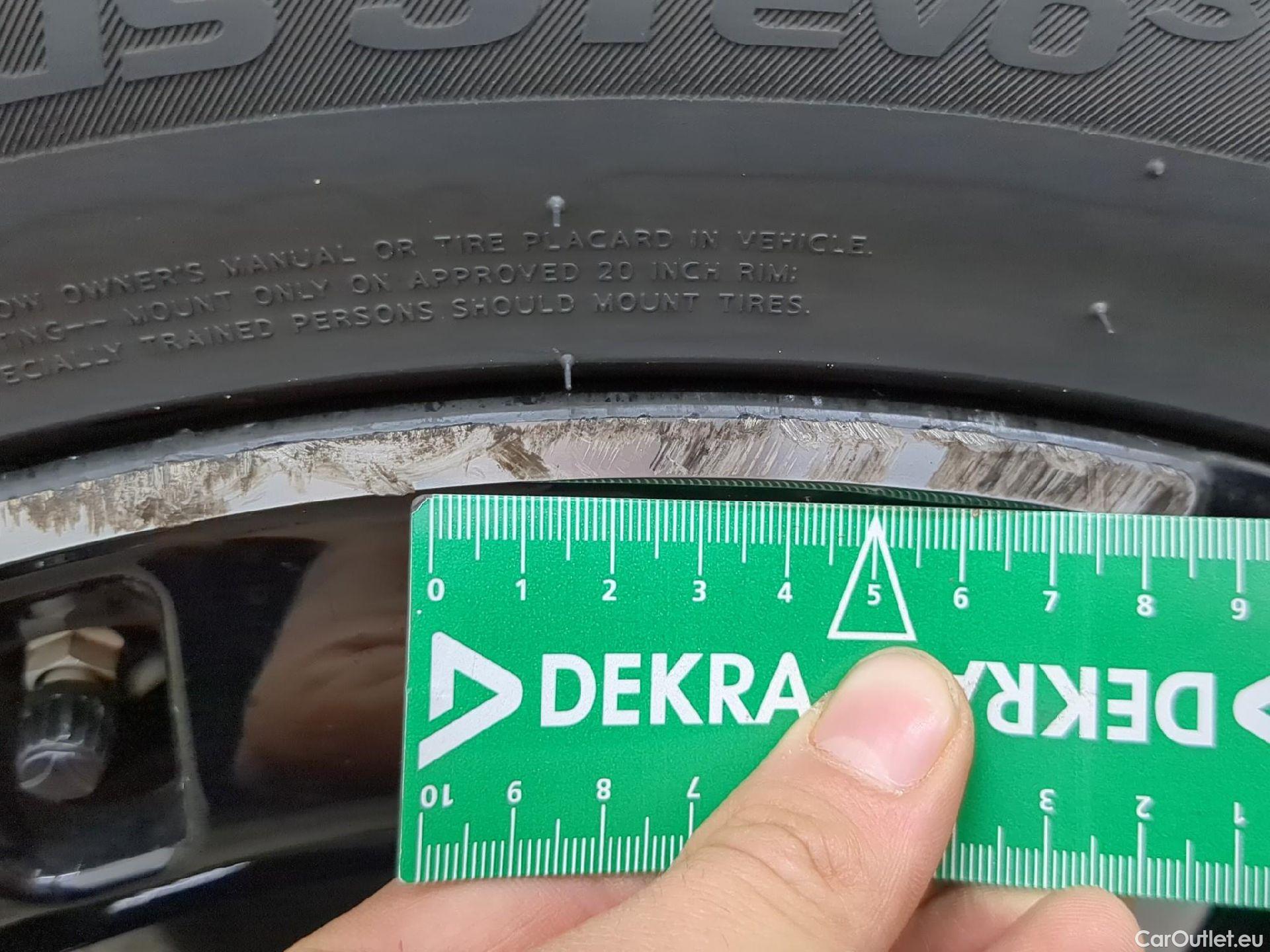  Mercedes  GLC MERCEDES-BENZ  / 2022 / 5P / SUV  400 e AMG Line 4MATIC #9