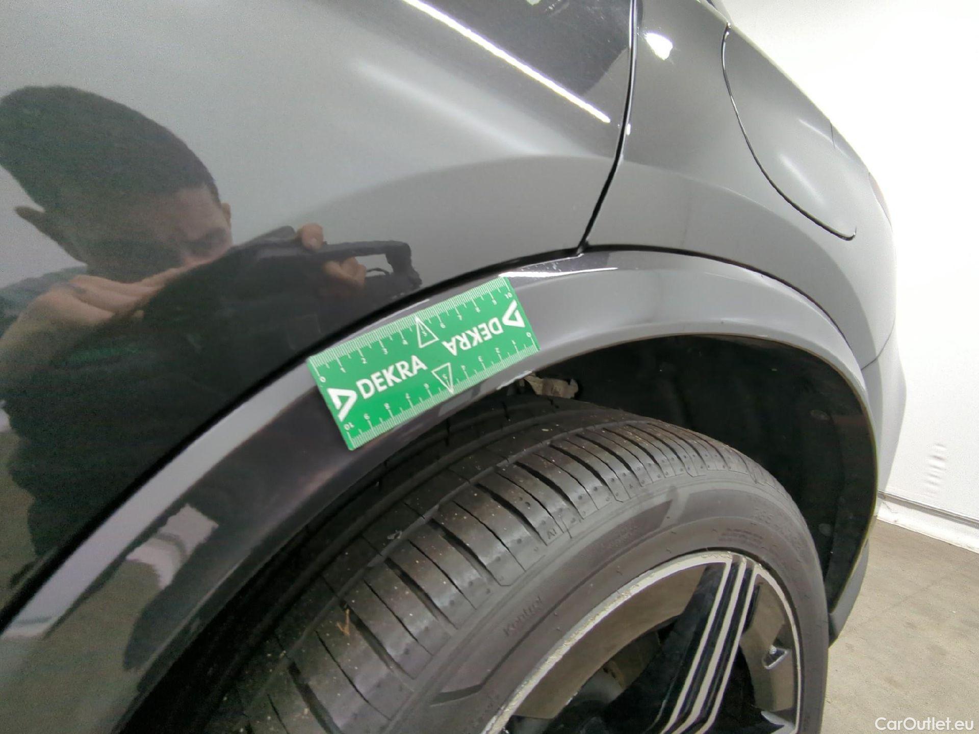  Mercedes  GLC MERCEDES-BENZ  / 2022 / 5P / SUV  400 e AMG Line 4MATIC #23