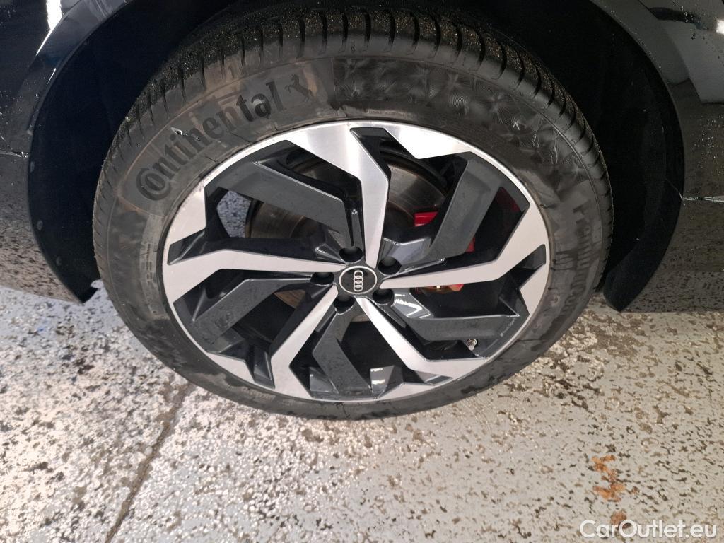  Audi  Q8  e-tron 55 quattro Avus 114kWh BVA #9