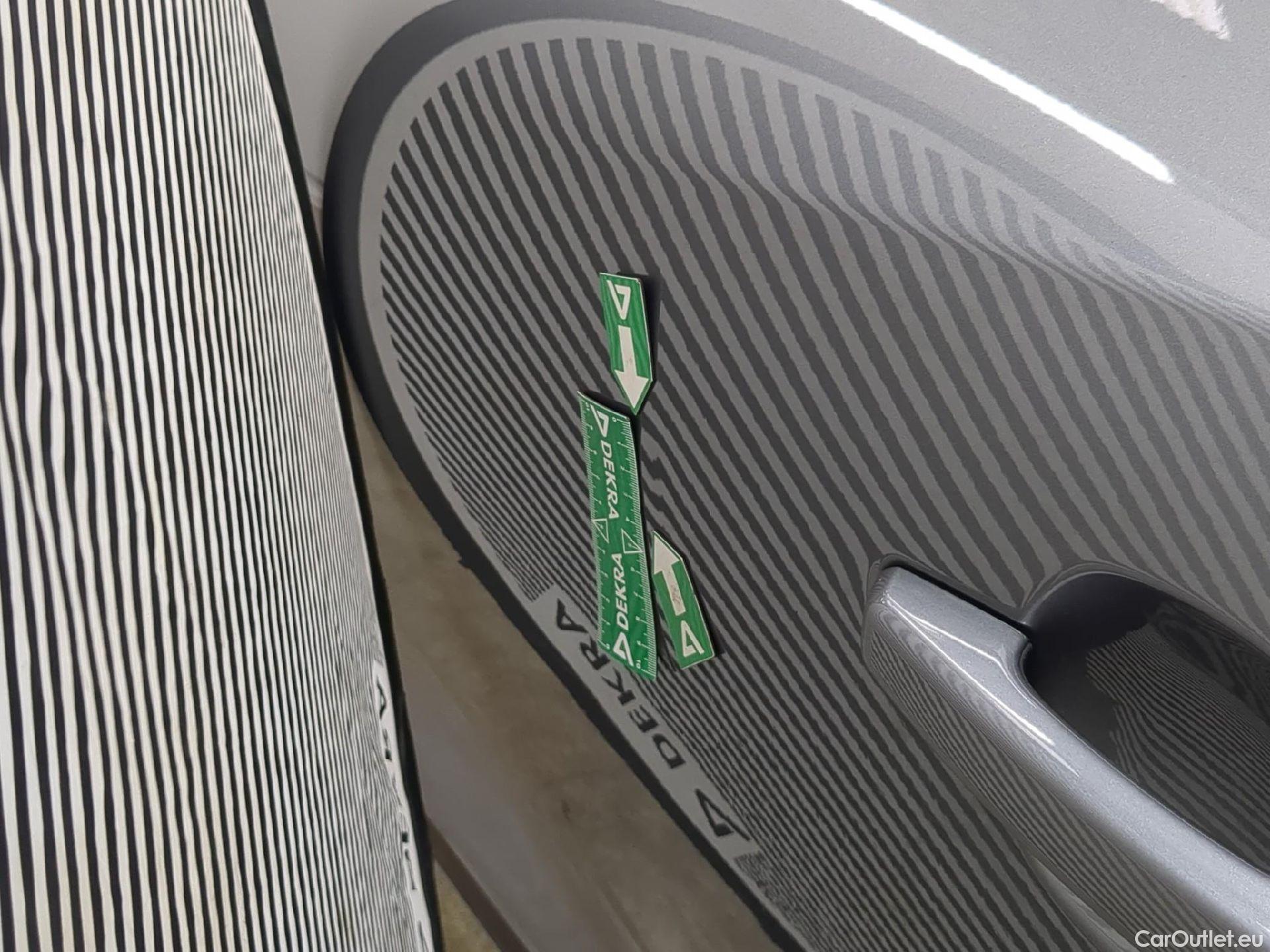  Jaguar  F-PACE JAGUAR  / 2015 / 5P / SUV P400e PHEV BVA 4x4 R-Dynamic S #8