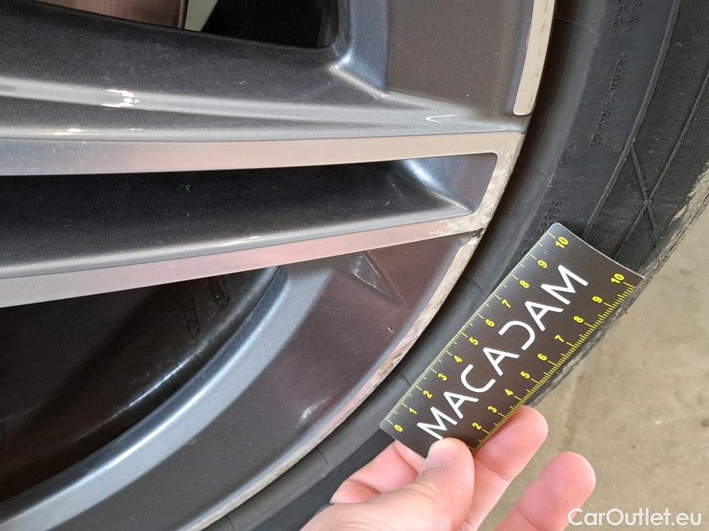  Mercedes  G-Klasee MERCEDES-BENZ GLC Coupe / 2019 / 5P / Coupé 2.0 GLC 300 DE BUSINESS LINE 4MATIC #8