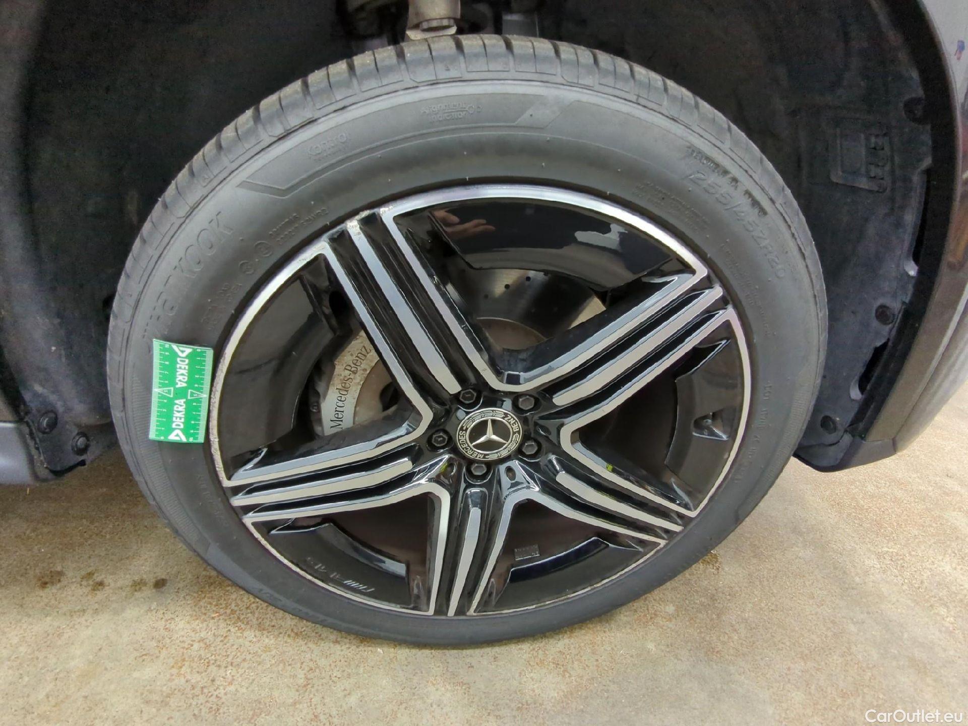  Mercedes  GLC MERCEDES-BENZ  / 2022 / 5P / SUV  400 e AMG Line 4MATIC #2