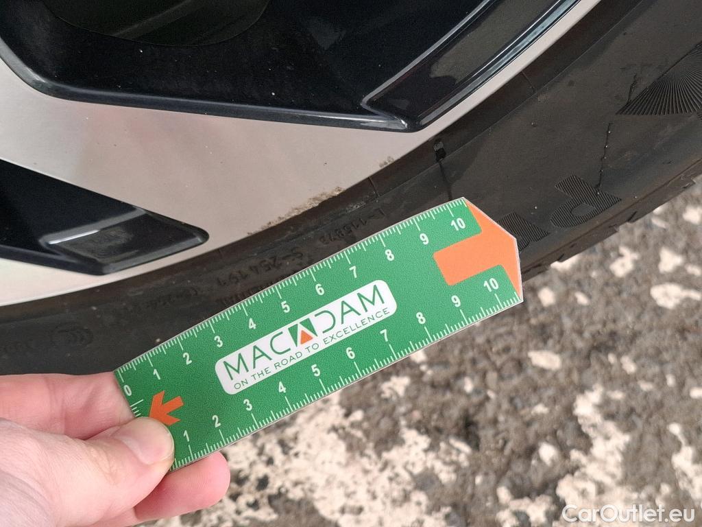  Audi  Q8  e-tron 55 quattro Avus 114kWh BVA #7