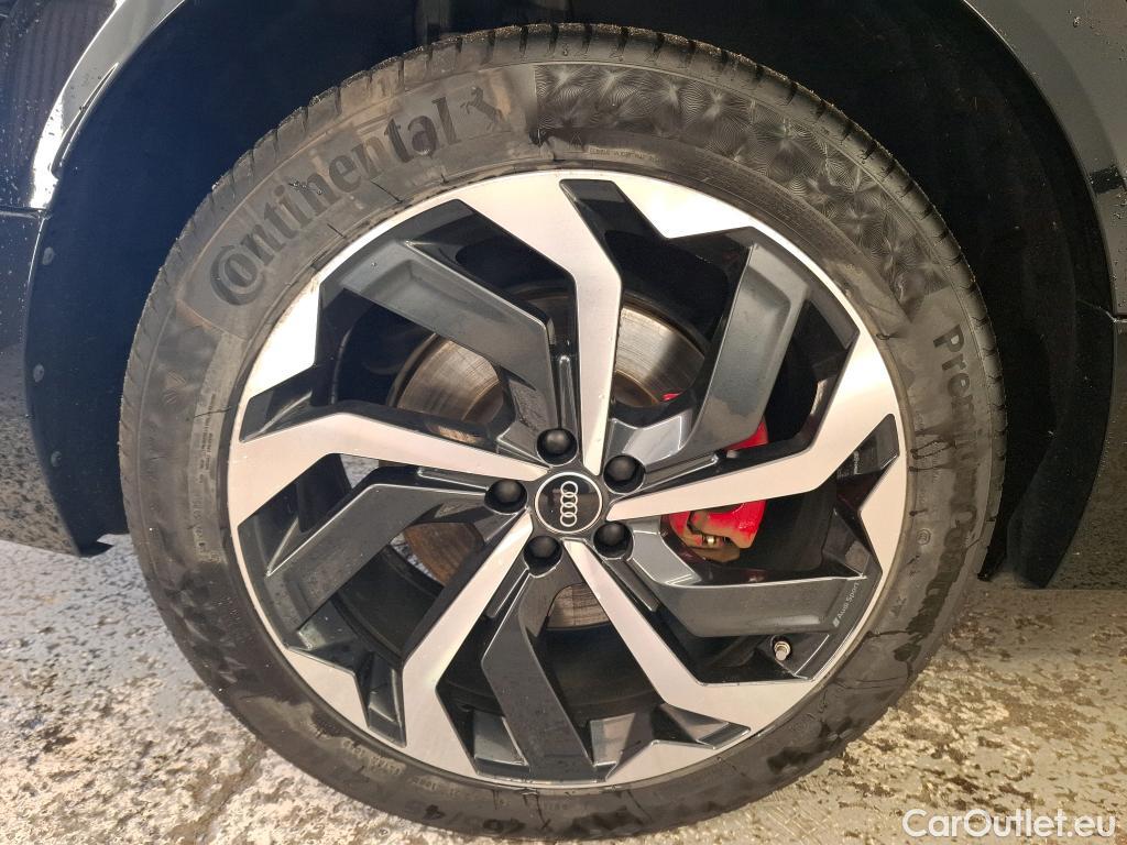  Audi  Q8  e-tron 55 quattro Avus 114kWh BVA #15