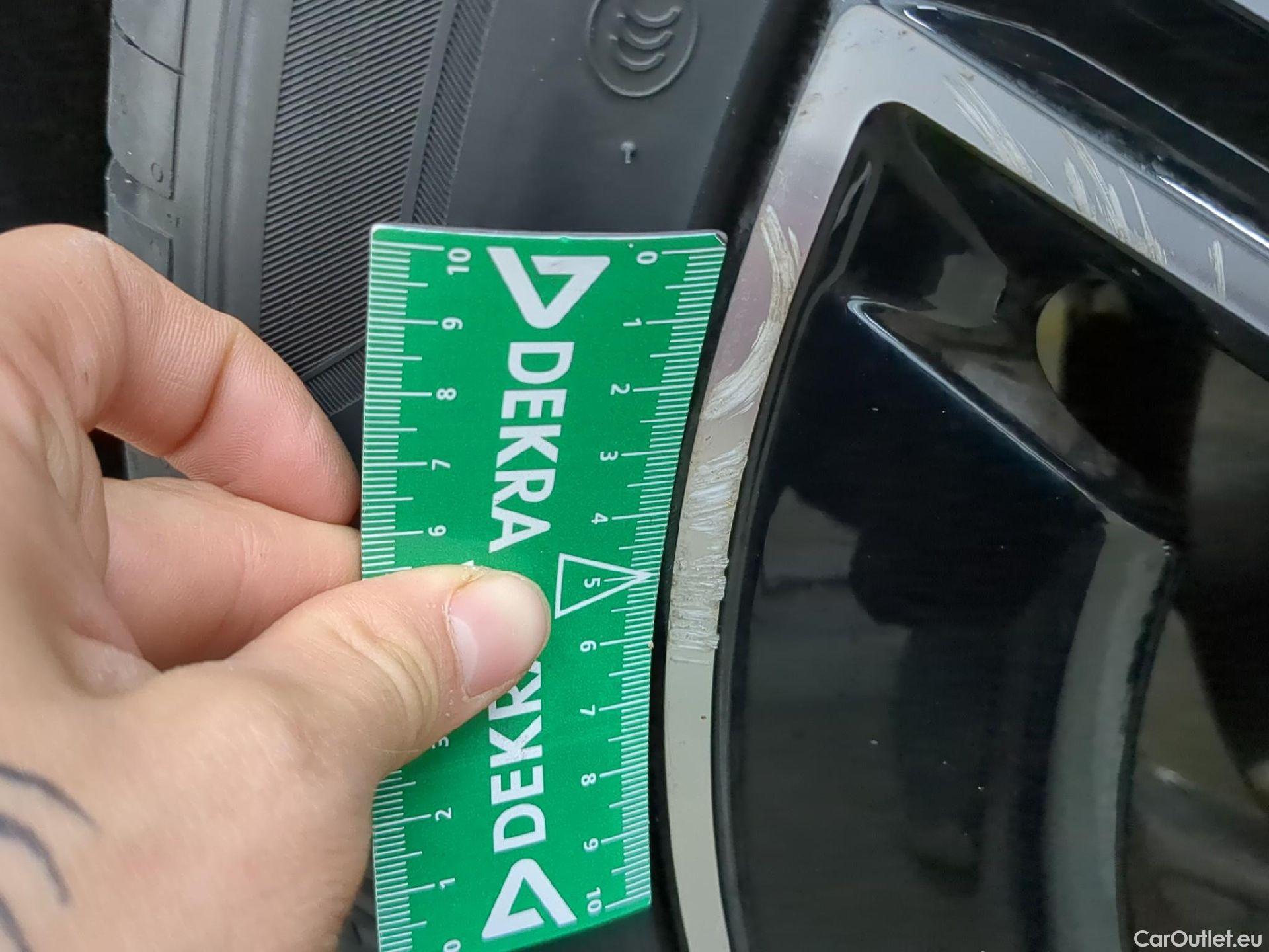  Mercedes  GLC MERCEDES-BENZ  / 2022 / 5P / SUV  400 e AMG Line 4MATIC #8