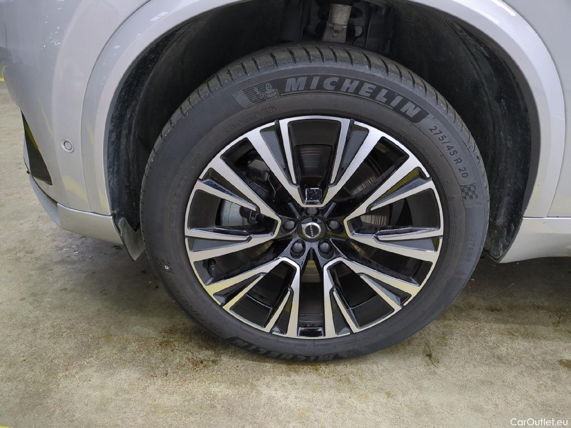  Volvo  XC90  Ultimate Dark Recharge Plug-In Hybrid AWD 2.0 T8 Twin Engine #1