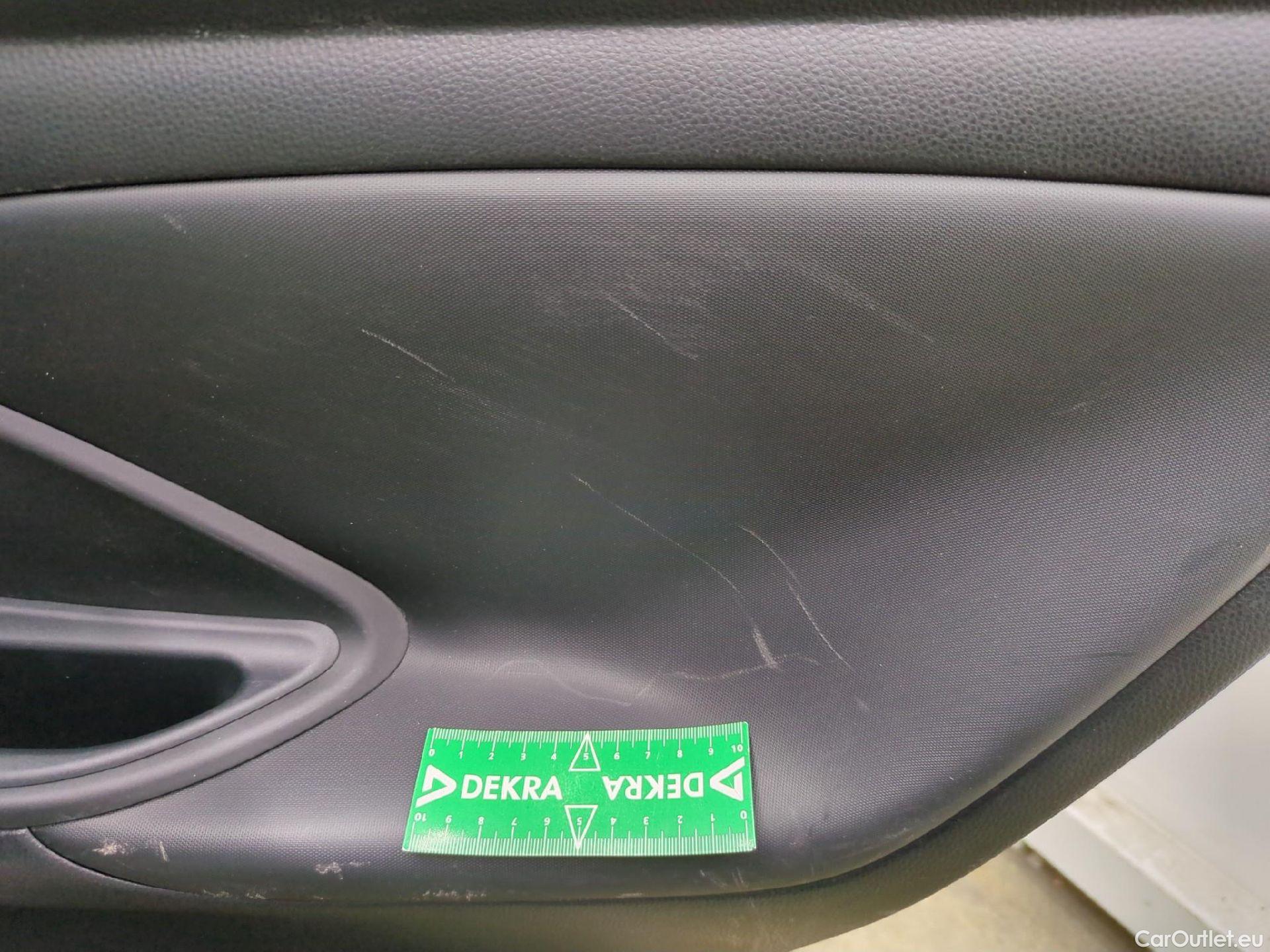  Toyota  Yaris Cross TOYOTA  Hybride / 2021 / 5P / SUV 1.5 HYBRID 116H DYNAMIC AUTO #20