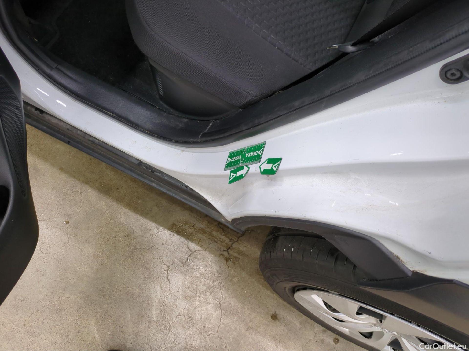  Toyota  Yaris Cross TOYOTA  Hybride / 2021 / 5P / SUV 1.5 HYBRID 116H DYNAMIC AUTO #3