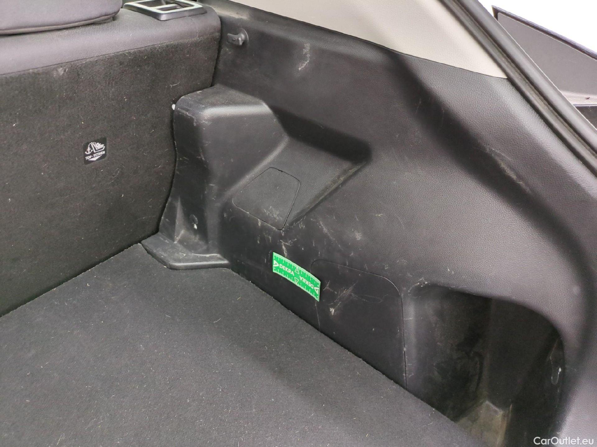  Toyota  Yaris Cross TOYOTA  Hybride / 2021 / 5P / SUV 1.5 HYBRID 116H DYNAMIC AUTO #7