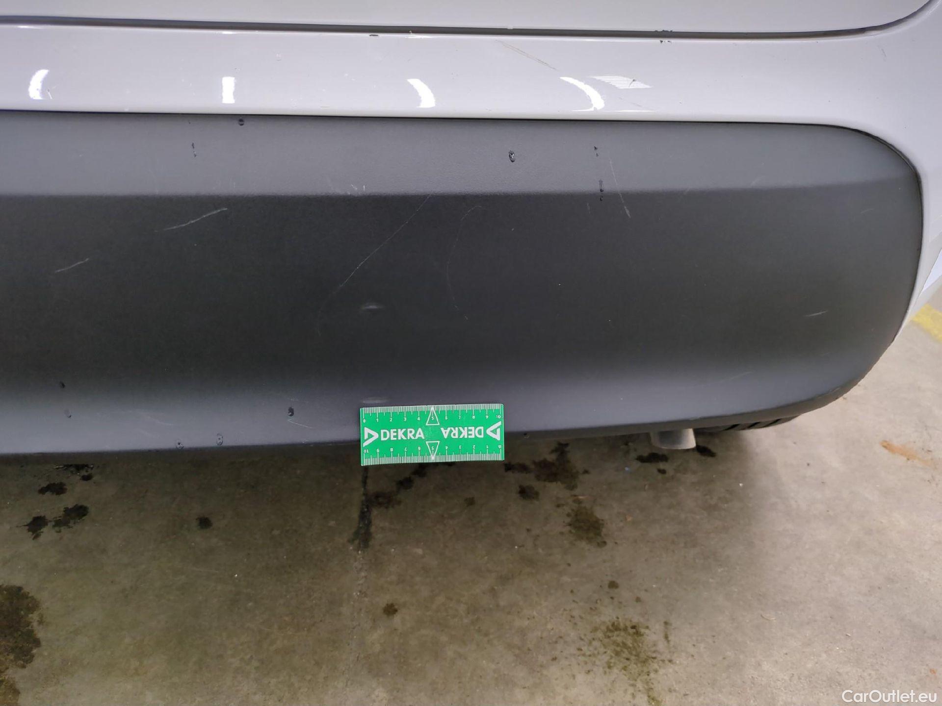  Toyota  Yaris Cross TOYOTA  Hybride / 2021 / 5P / SUV 1.5 HYBRID 116H DYNAMIC AUTO #36