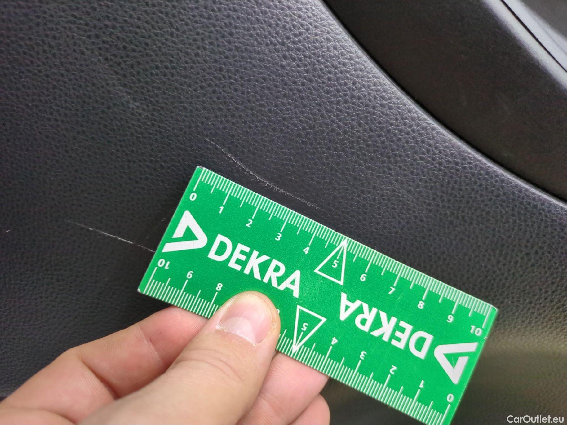  Toyota  Yaris Cross TOYOTA  Hybride / 2021 / 5P / SUV 1.5 HYBRID 116H DYNAMIC AUTO #24