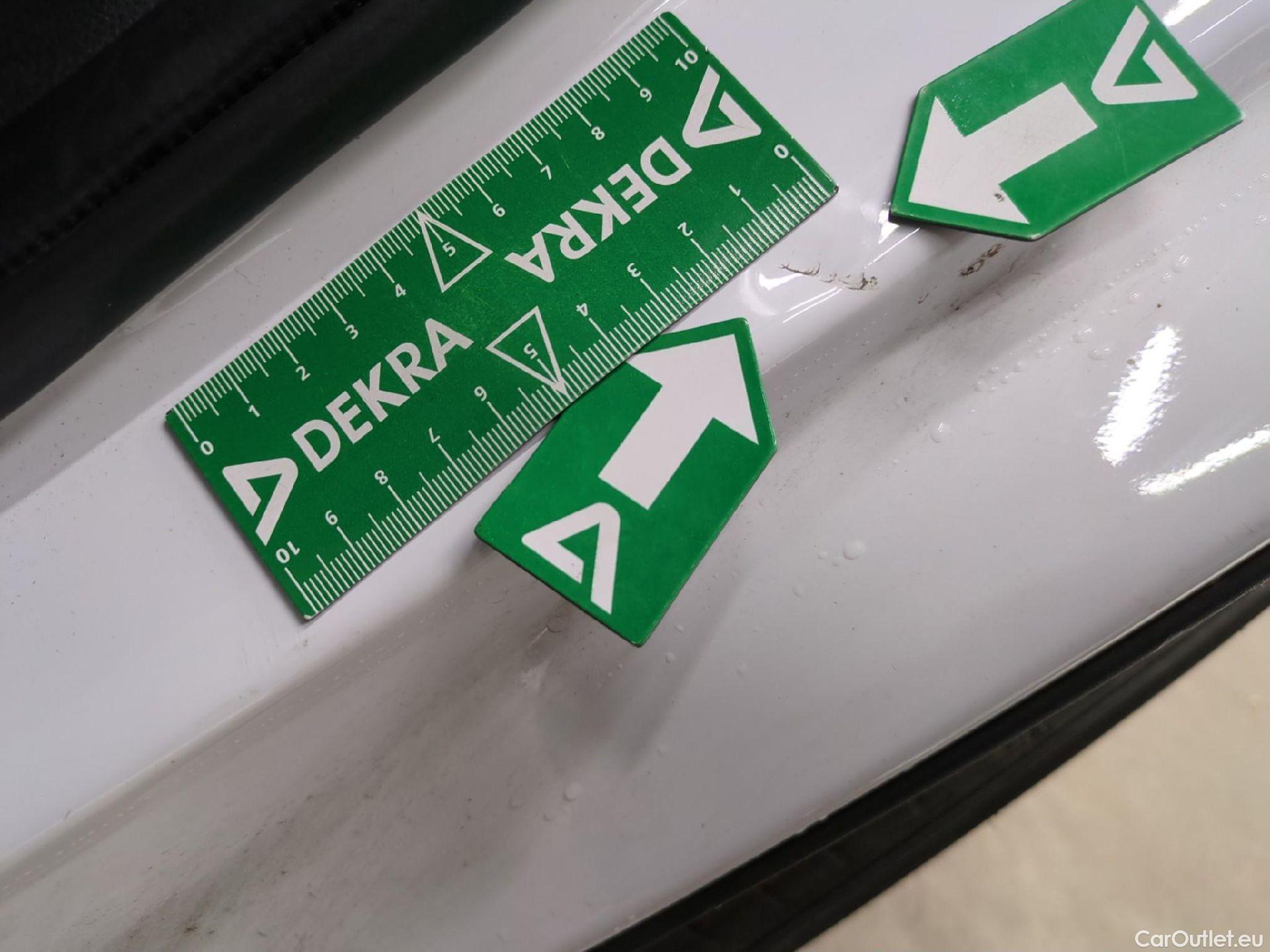  Toyota  Yaris Cross TOYOTA  Hybride / 2021 / 5P / SUV 1.5 HYBRID 116H DYNAMIC AUTO #4