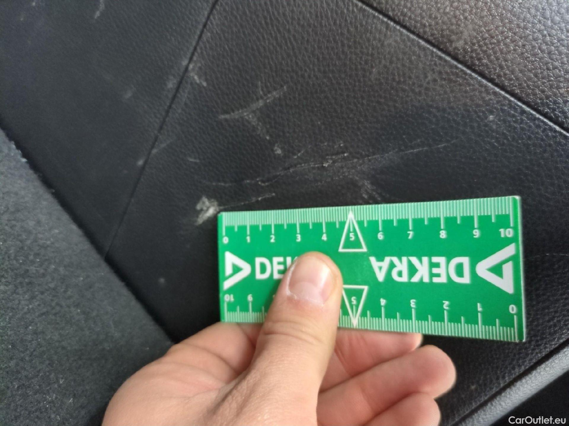  Toyota  Yaris Cross TOYOTA  Hybride / 2021 / 5P / SUV 1.5 HYBRID 116H DYNAMIC AUTO #8