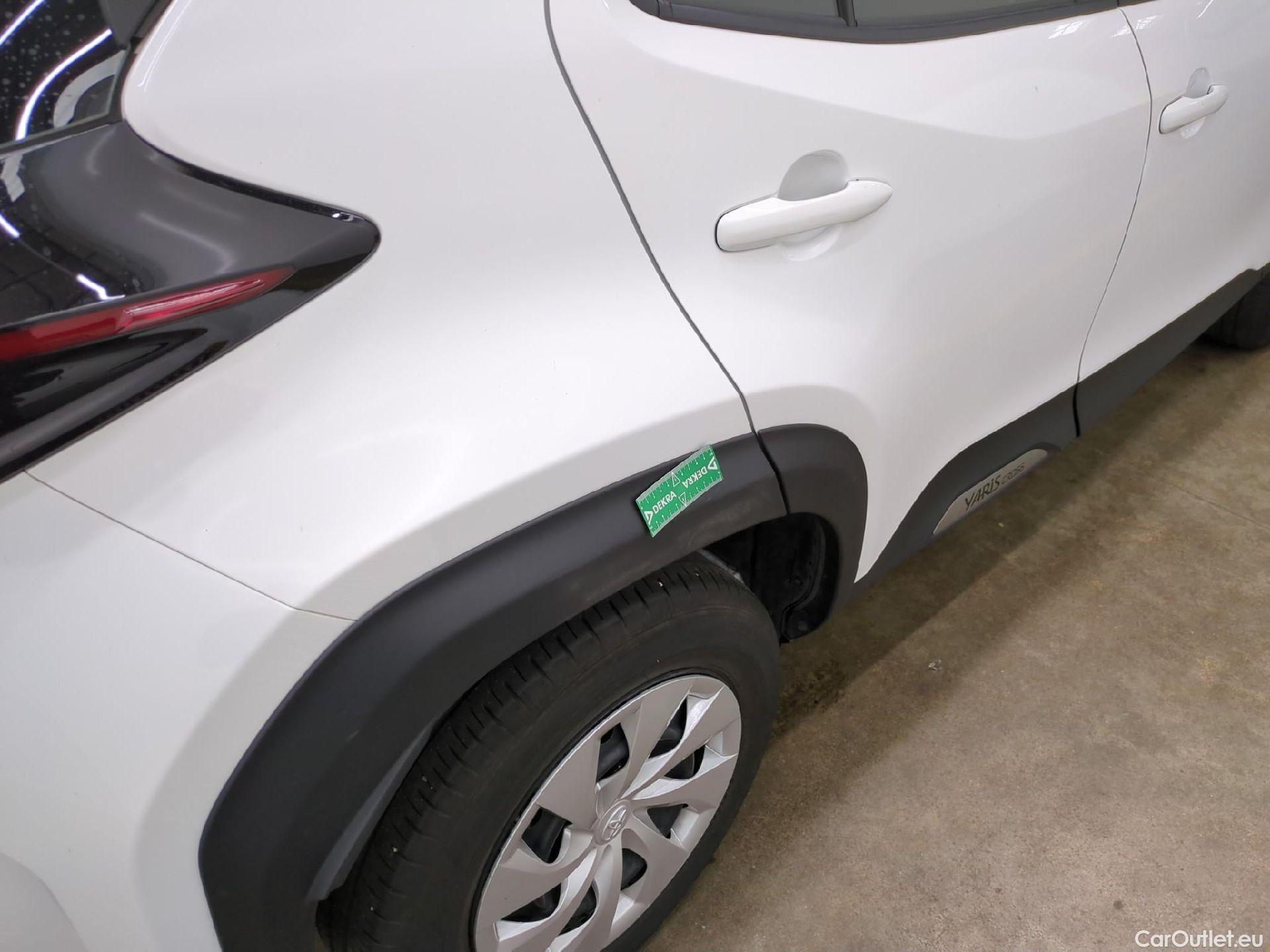  Toyota  Yaris Cross TOYOTA  Hybride / 2021 / 5P / SUV 1.5 HYBRID 116H DYNAMIC AUTO #16