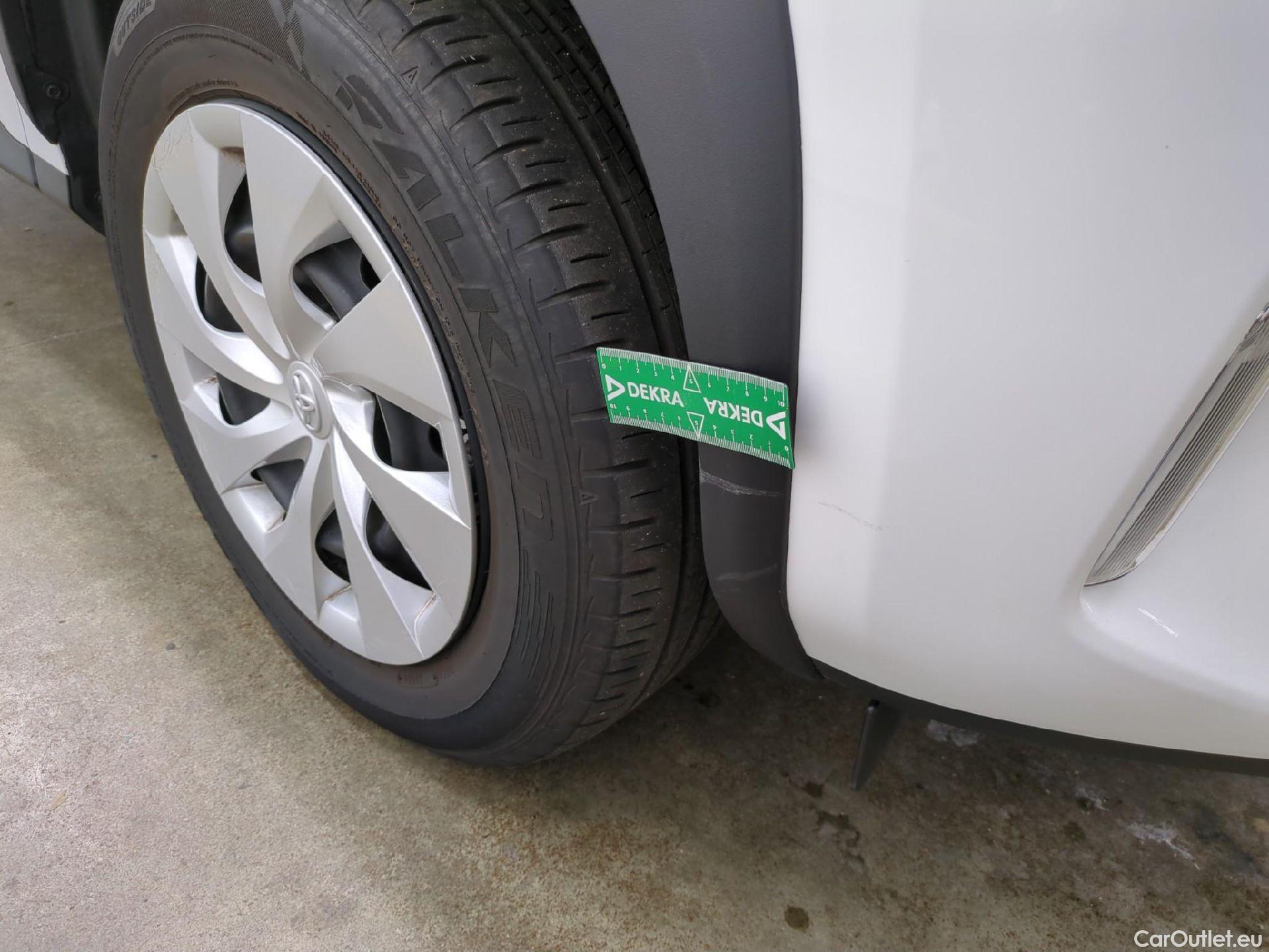  Toyota  Yaris Cross TOYOTA  Hybride / 2021 / 5P / SUV 1.5 HYBRID 116H DYNAMIC AUTO #28