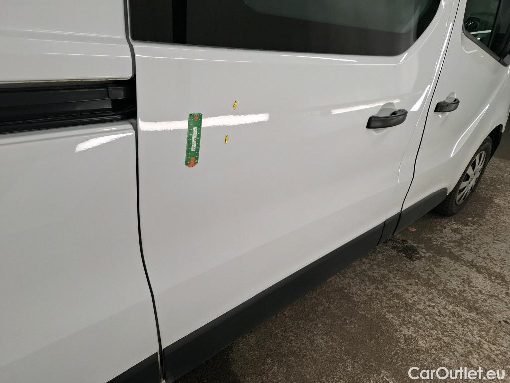  Renault  Trafic RENAULT  / 2019 / 4P / Fourgon tole CA GCF L2H1 1200 dCi 95 #23