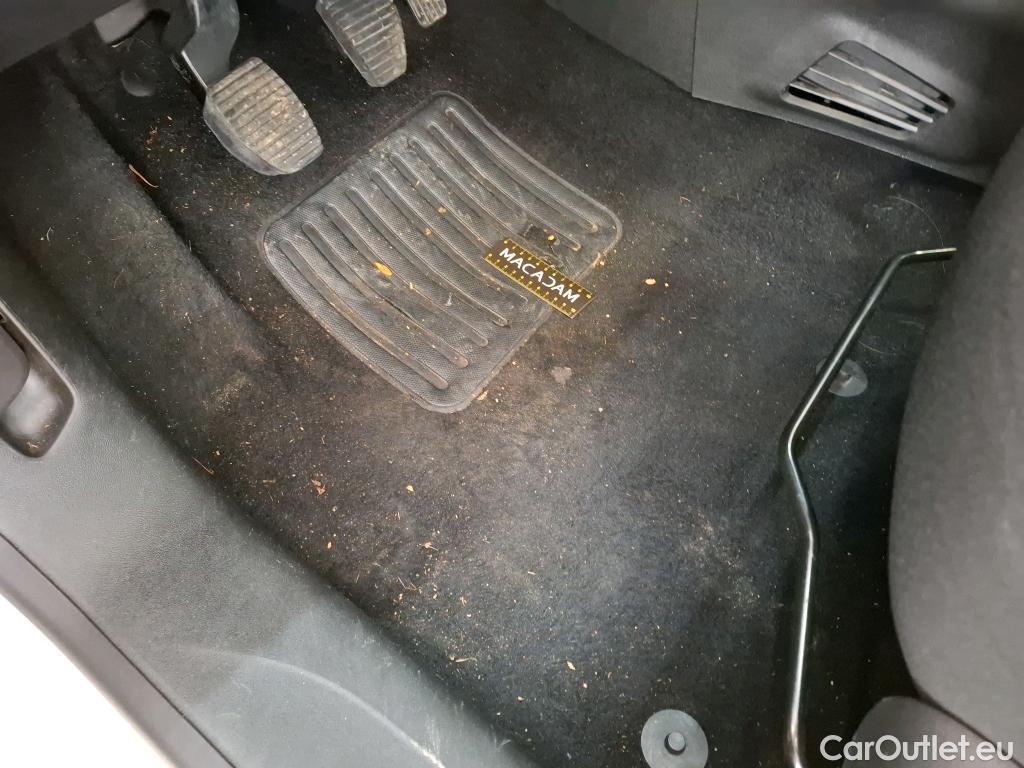  Peugeot  208  Affaire Premium 1.5 HDi 100CV BVM5 E6dT #35