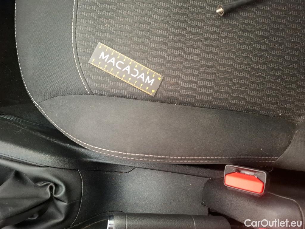  Peugeot  208  Active 1.2 PureTech 70CV BVM5 E6dT #49