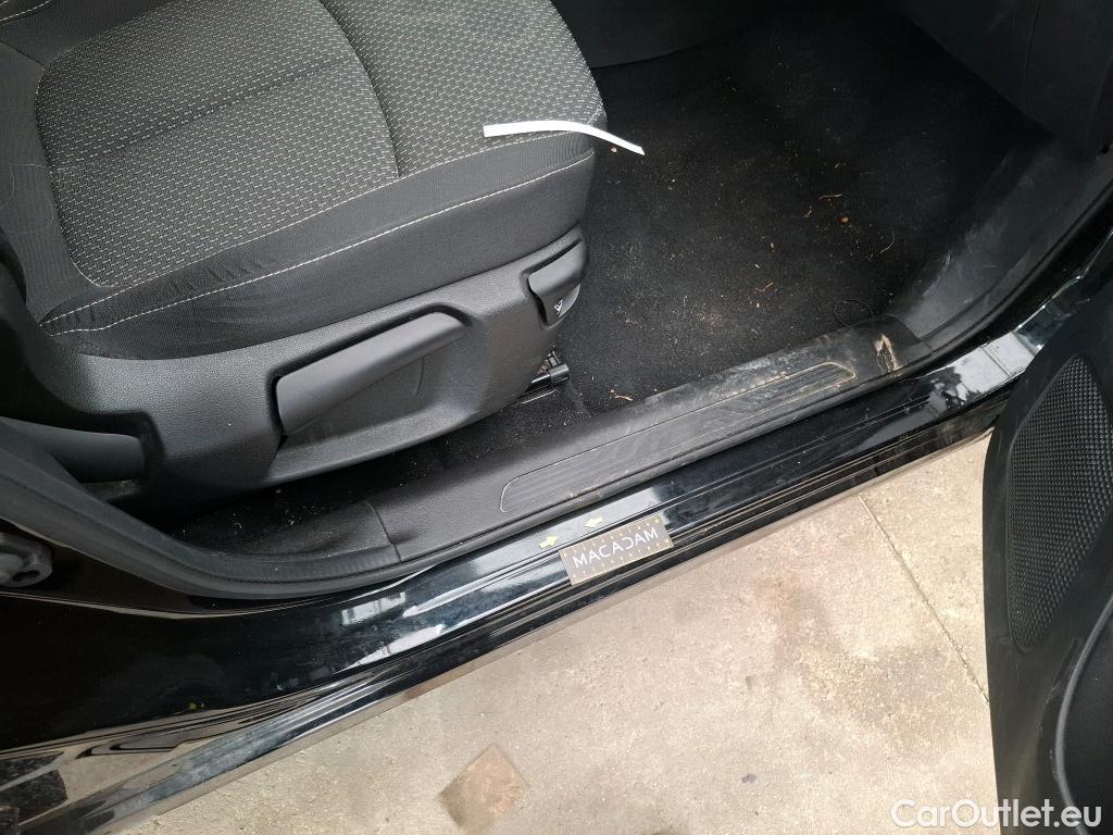  Renault  Kadjar RENAULT  / 2018 / 5P / Crossover Business TCe 140 EDC FAP #49