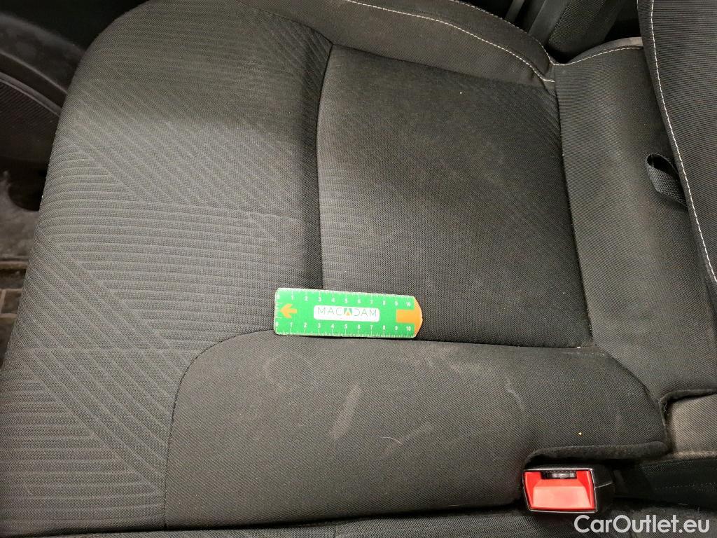  Renault  Trafic RENAULT  / 2019 / 4P / Fourgon tole CA GCF L2H1 1200 dCi 95 #29