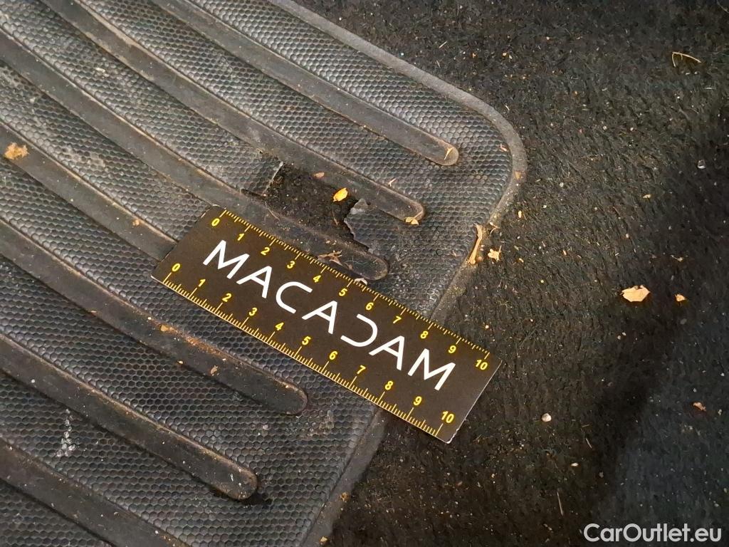  Peugeot  208  Affaire Premium 1.5 HDi 100CV BVM5 E6dT #36