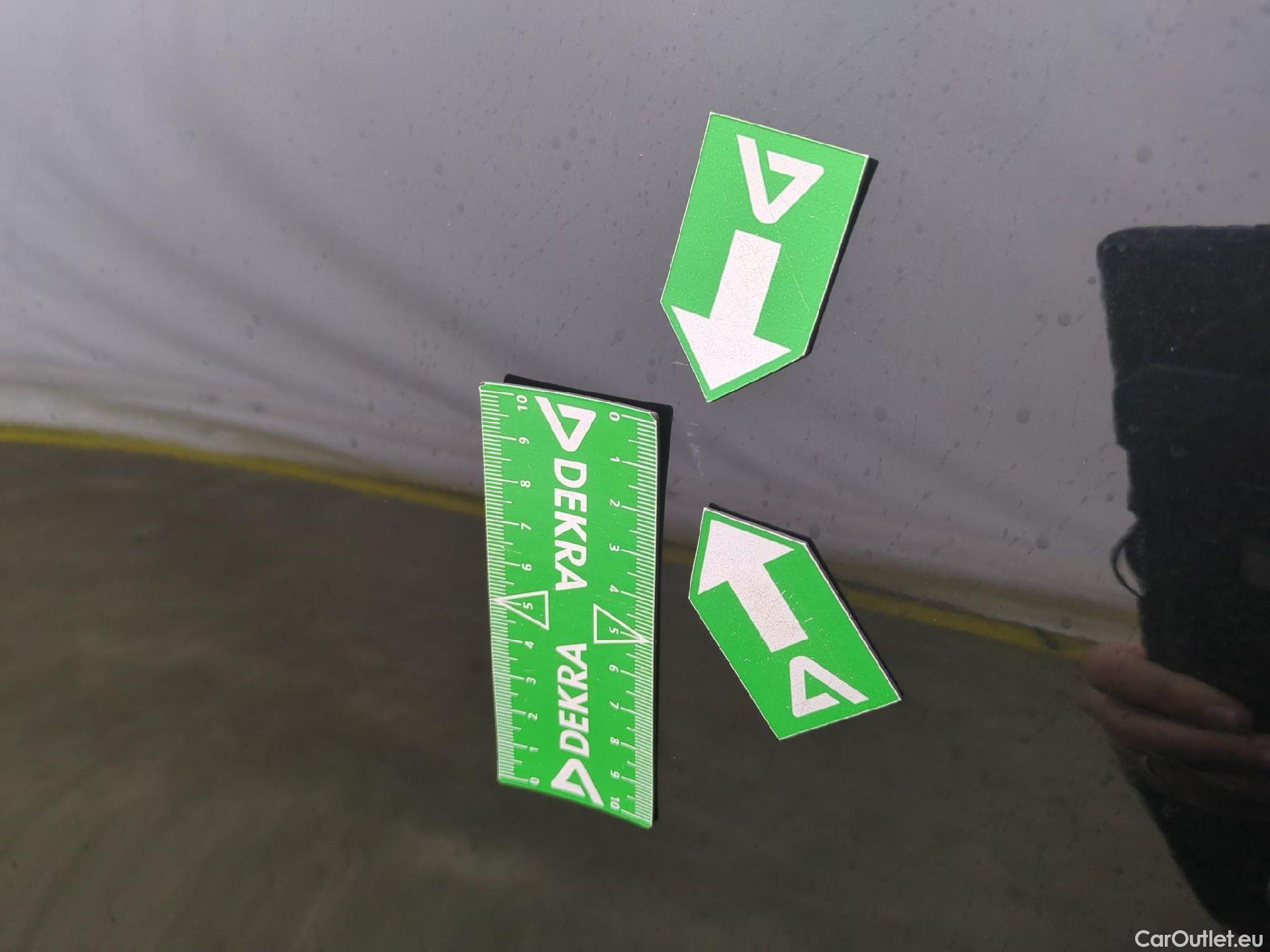  KIA  XCeed KIA  / 2019 / 5P / Crossover 1.6 GDI ISG ISG PHEV ACTIVE BUS DCT6 #16