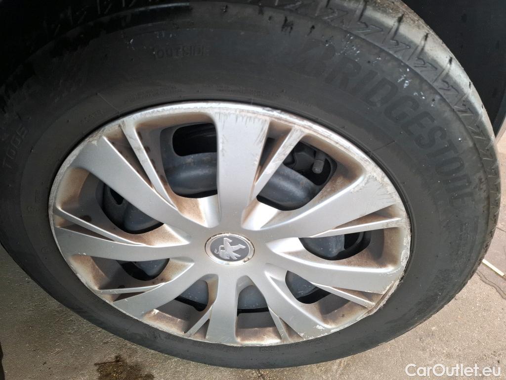  Peugeot  208  Active 1.2 PureTech 70CV BVM5 E6dT #44