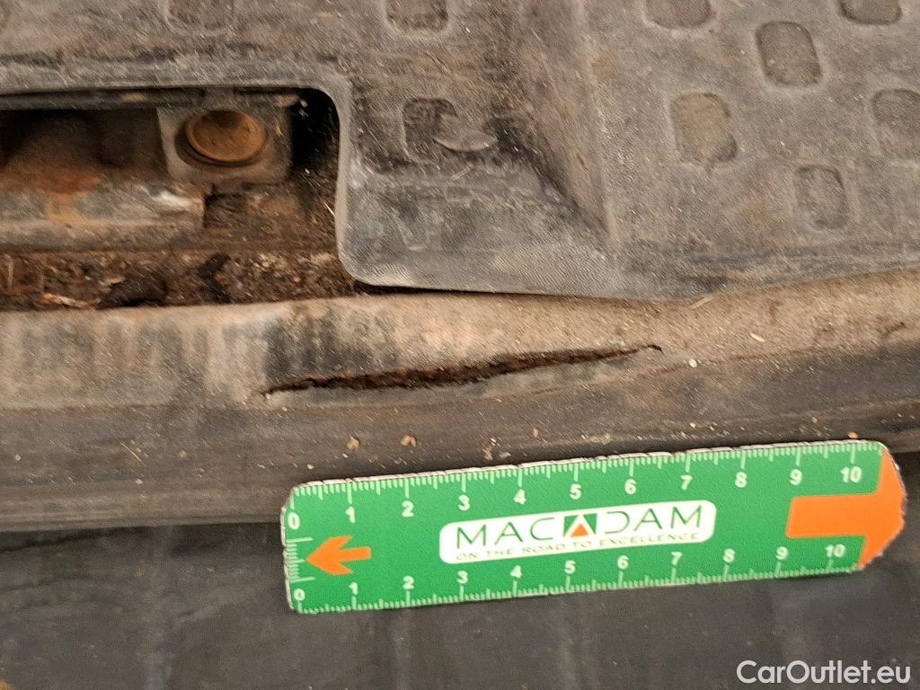  Renault  Trafic RENAULT  / 2019 / 4P / Fourgon tole CA GCF L2H1 1200 dCi 95 #18