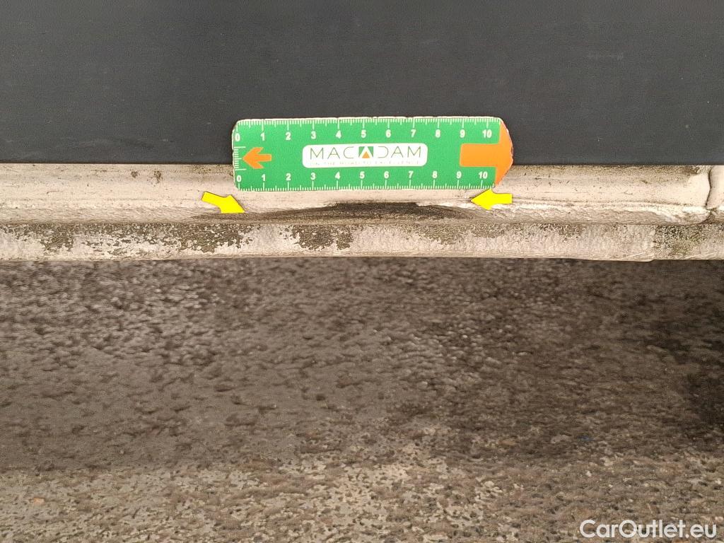  Renault  Trafic RENAULT  / 2019 / 4P / Fourgon tole CA GCF L2H1 1200 dCi 95 #12