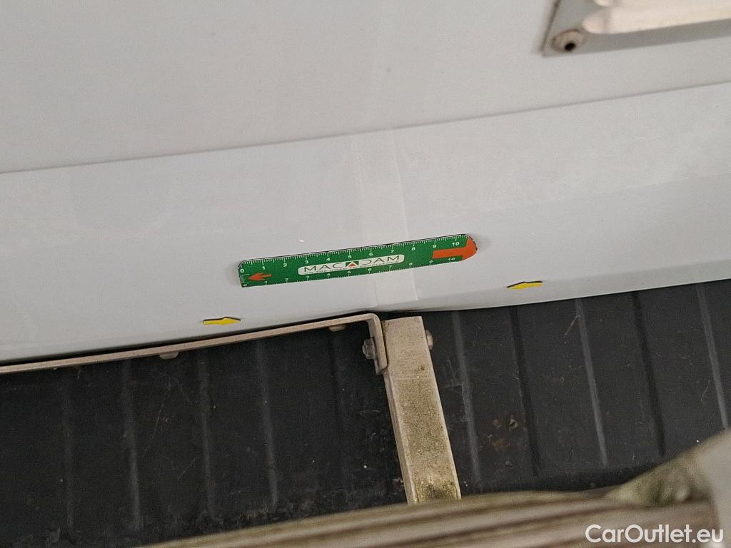  Renault  Trafic RENAULT  / 2019 / 4P / Fourgon tole CA GCF L2H1 1200 dCi 95 #9