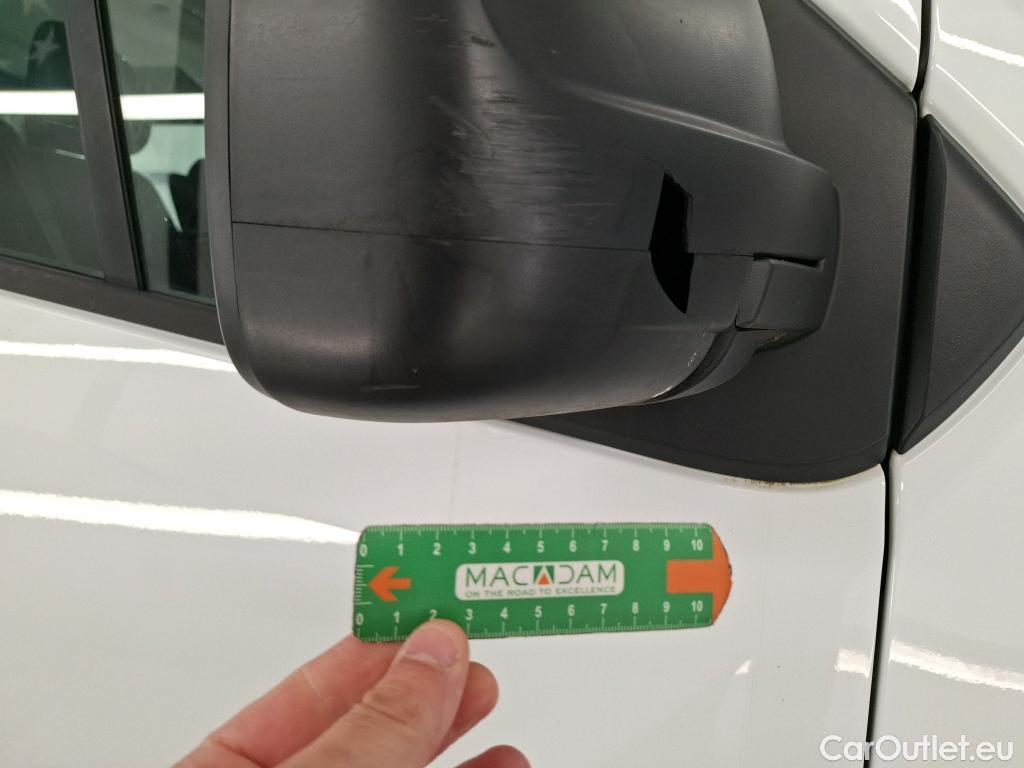  Renault  Trafic RENAULT  / 2019 / 4P / Fourgon tole CA GCF L2H1 1200 dCi 95 #25