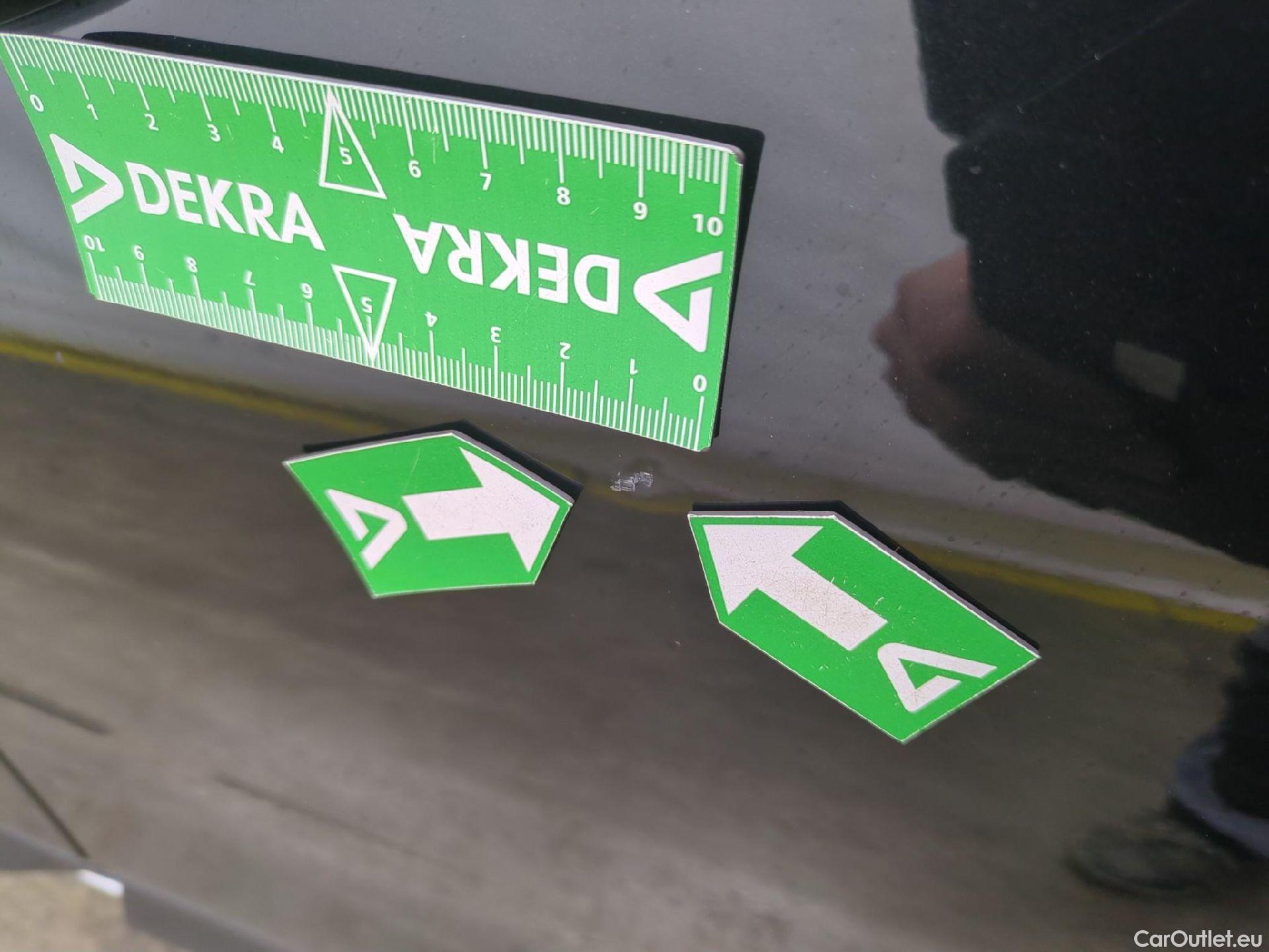  KIA  XCeed KIA  / 2019 / 5P / Crossover 1.6 GDI ISG ISG PHEV ACTIVE BUS DCT6 #17