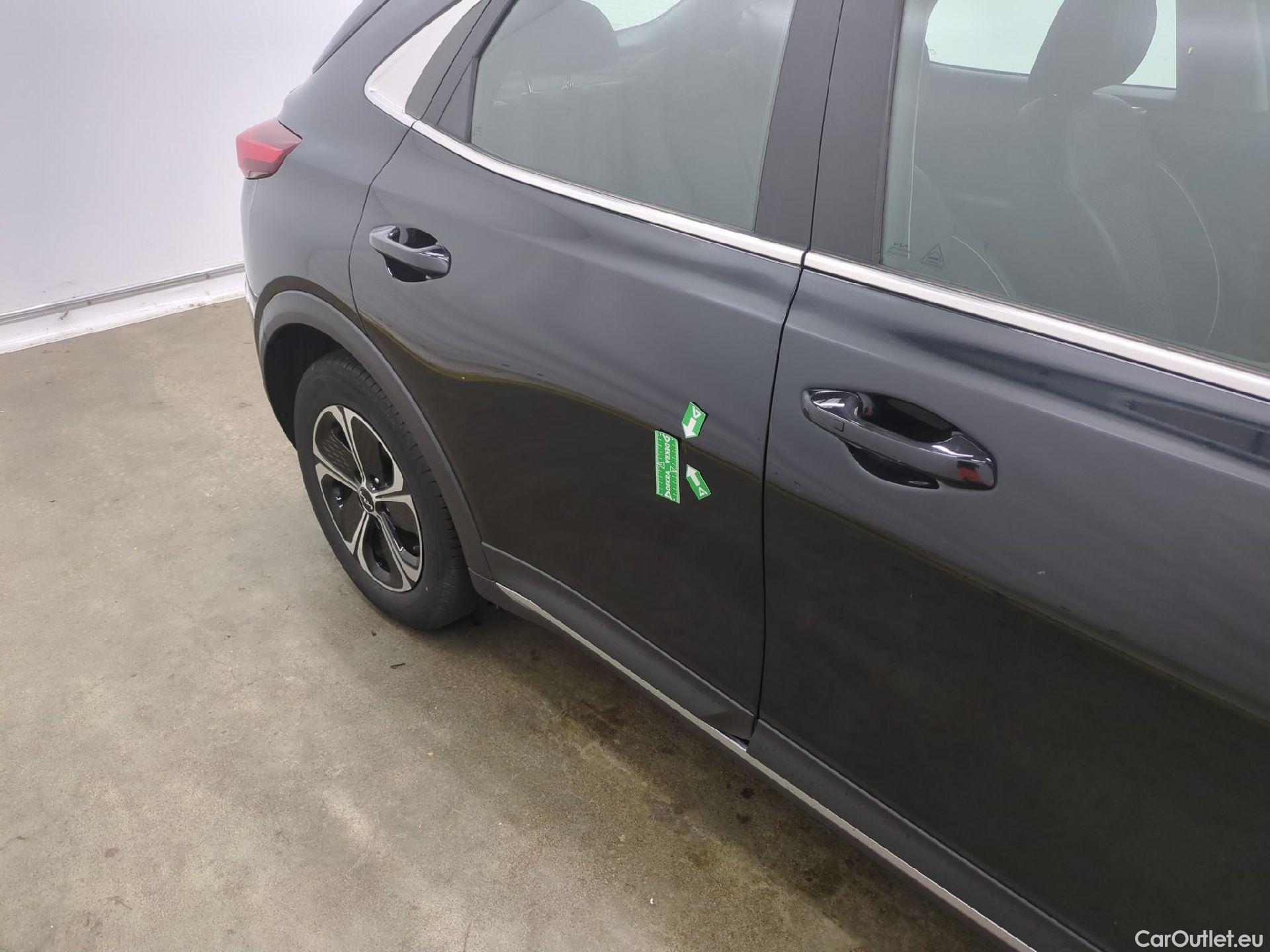  KIA  XCeed KIA  / 2019 / 5P / Crossover 1.6 GDI ISG ISG PHEV ACTIVE BUS DCT6 #15