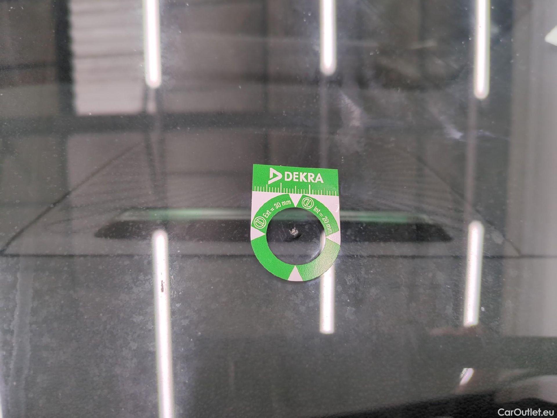  KIA  XCeed KIA  / 2019 / 5P / Crossover 1.6 GDI ISG ISG PHEV ACTIVE BUS DCT6 #19