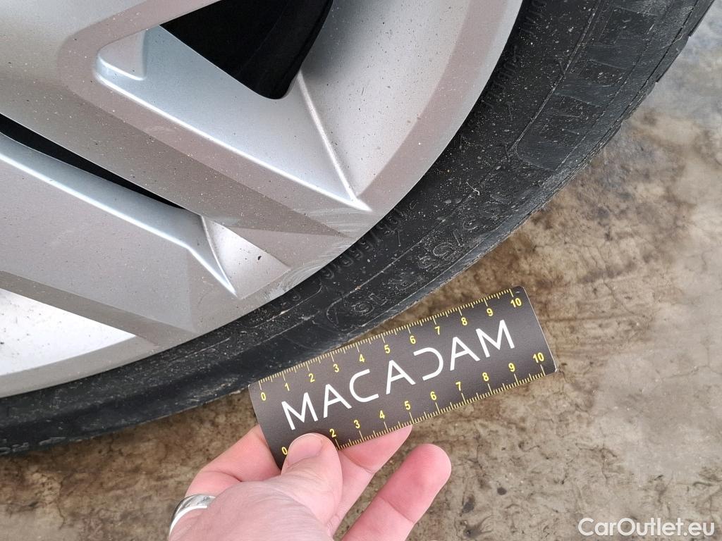  Renault  Clio  V Business 1.6 E-TECH Hybrid 140CV BVA6 E6d #8