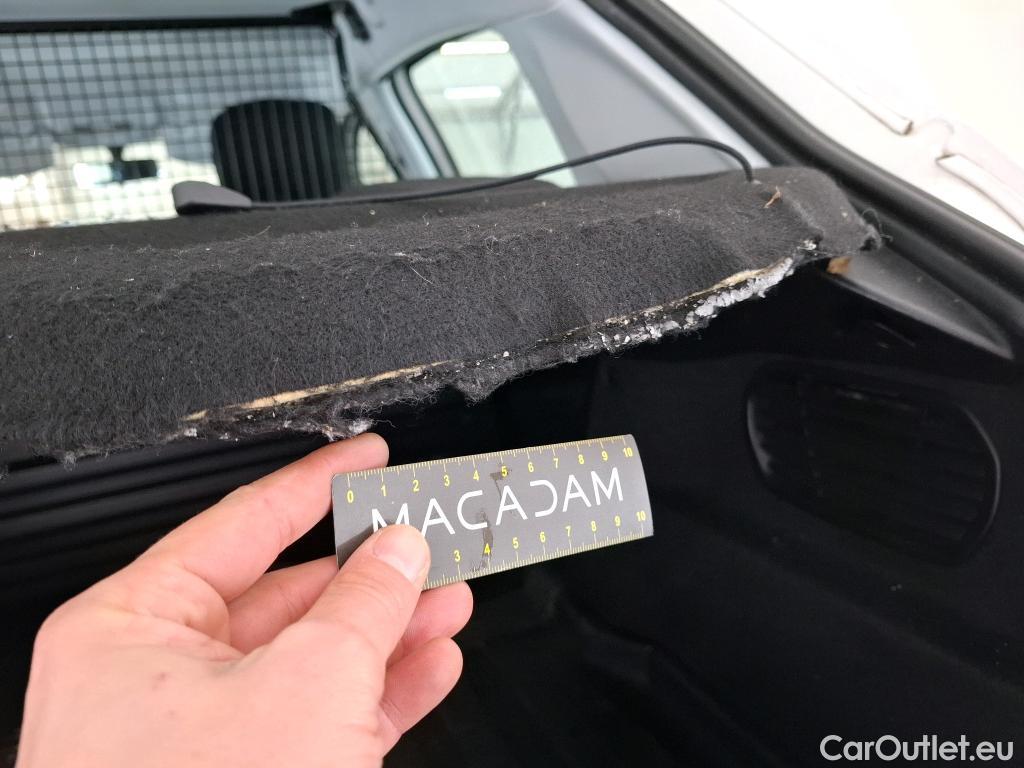  Peugeot  208  Affaire Premium 1.5 HDi 100CV BVM5 E6dT #34