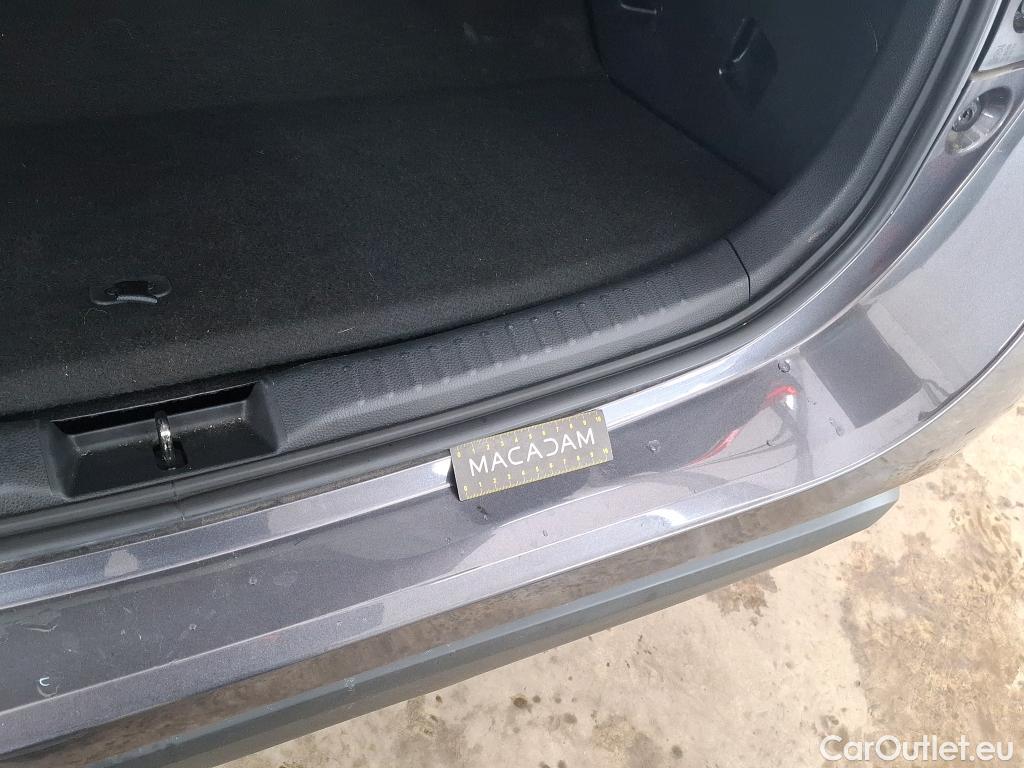  Toyota  Yaris TOYOTA  Hybride / 2019 / 5P / Berline Hybride 116h Design #15