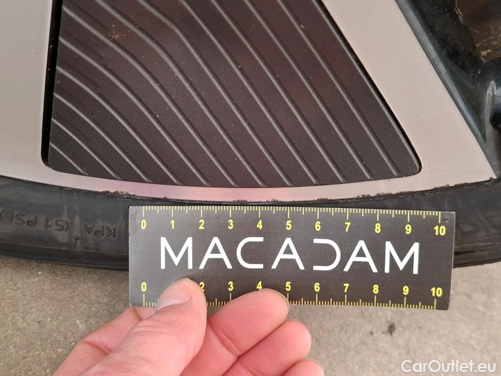  Peugeot  208  (e-) GT Pack 50kWh BVA #25